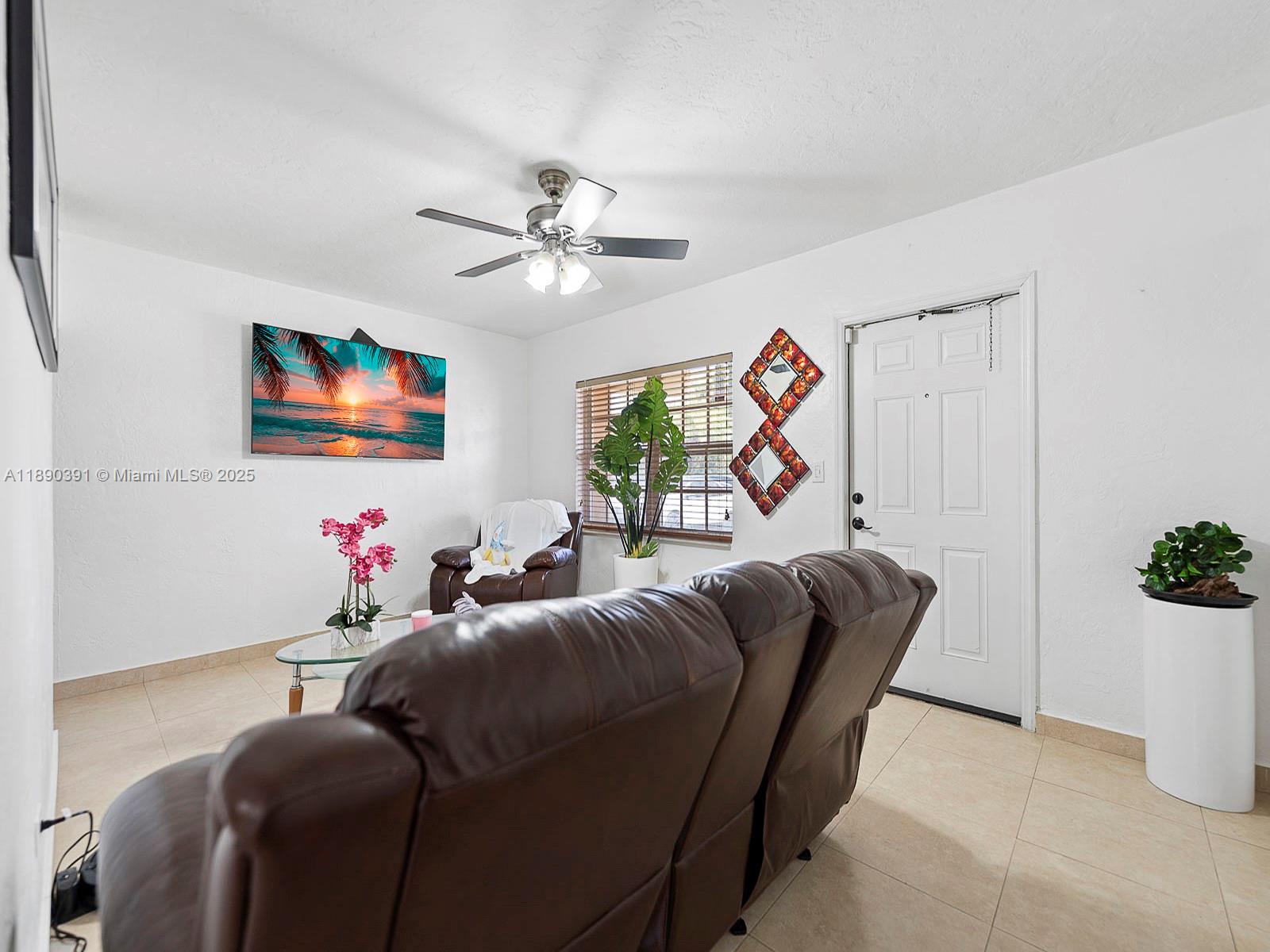 Ver detalles / 2780 sq. ft. $ 2025-10-04 0 foto