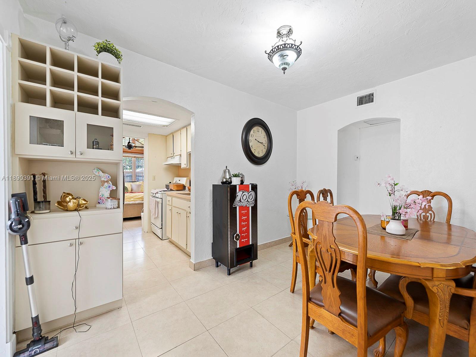 Ver detalles / 2780 sq. ft. $ 2025-10-04 0 foto