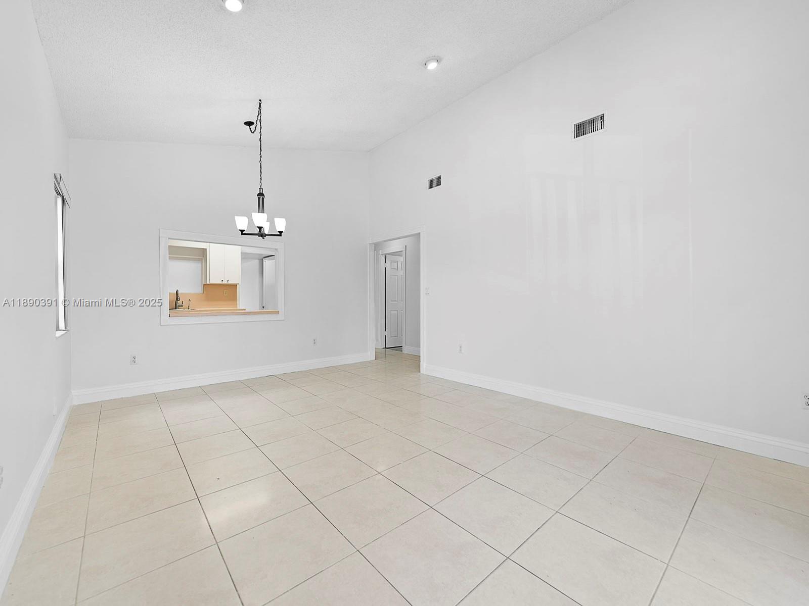 Ver detalles / 2780 sq. ft. $ 2025-10-04 0 foto