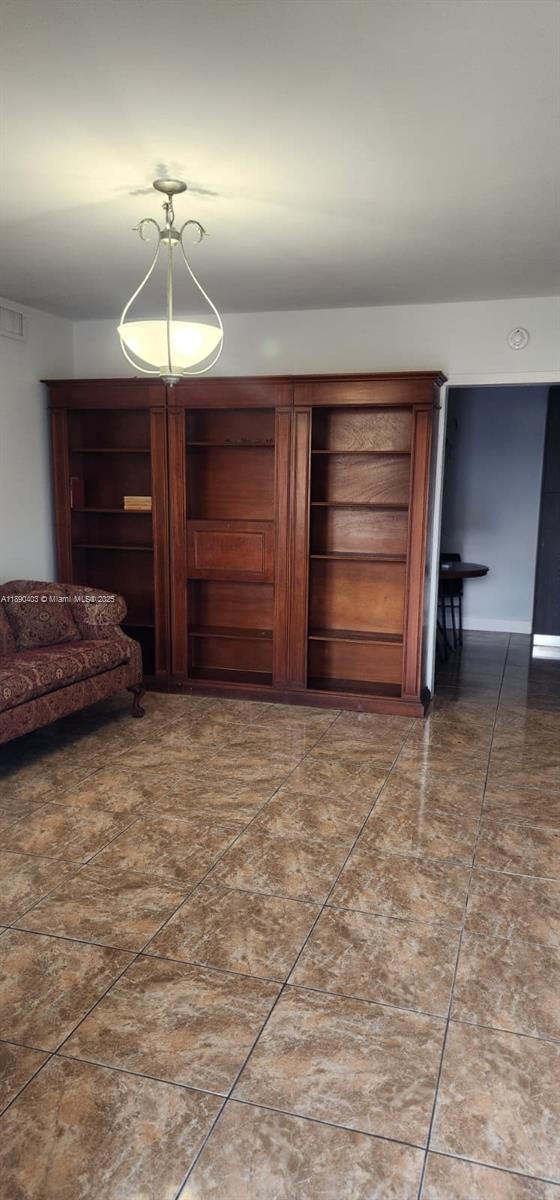 Ver detalles / 3085 sq. ft. $ 2025-10-04 0 foto