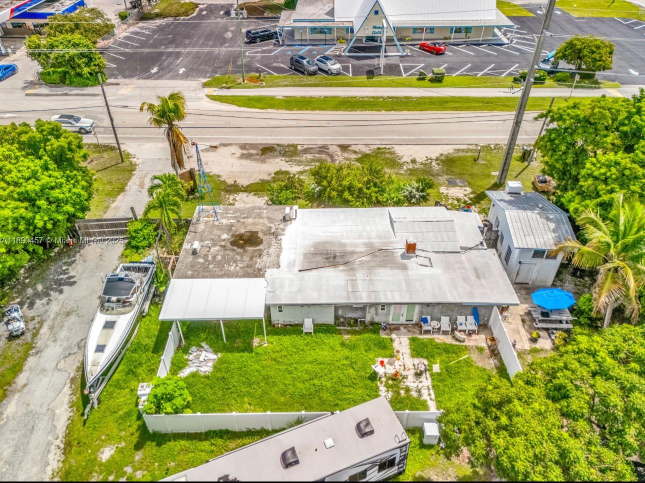 Подробнее / кв.футов $ 2025-11-10 0 Фото