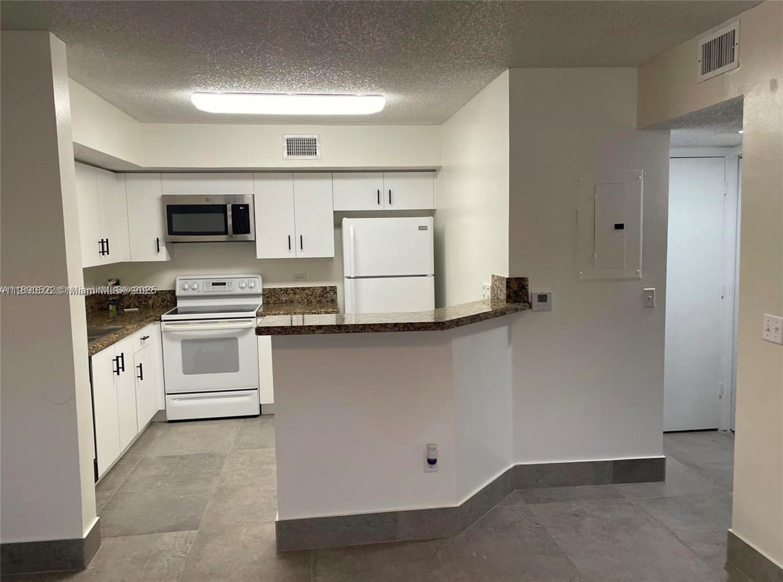   /  659 sq. ft. $ 2025-10-05 0 foto