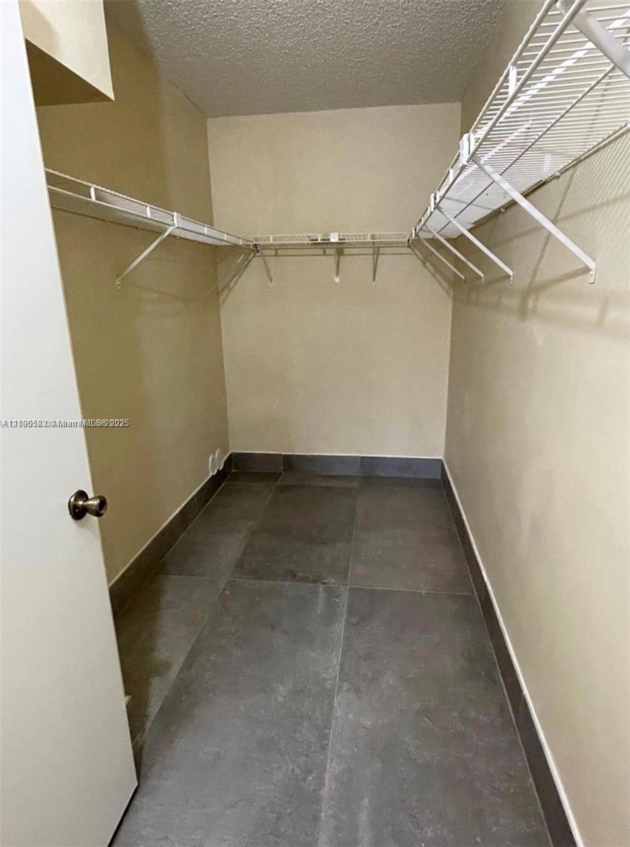   /  659 sq. ft. $ 2025-10-05 0 foto