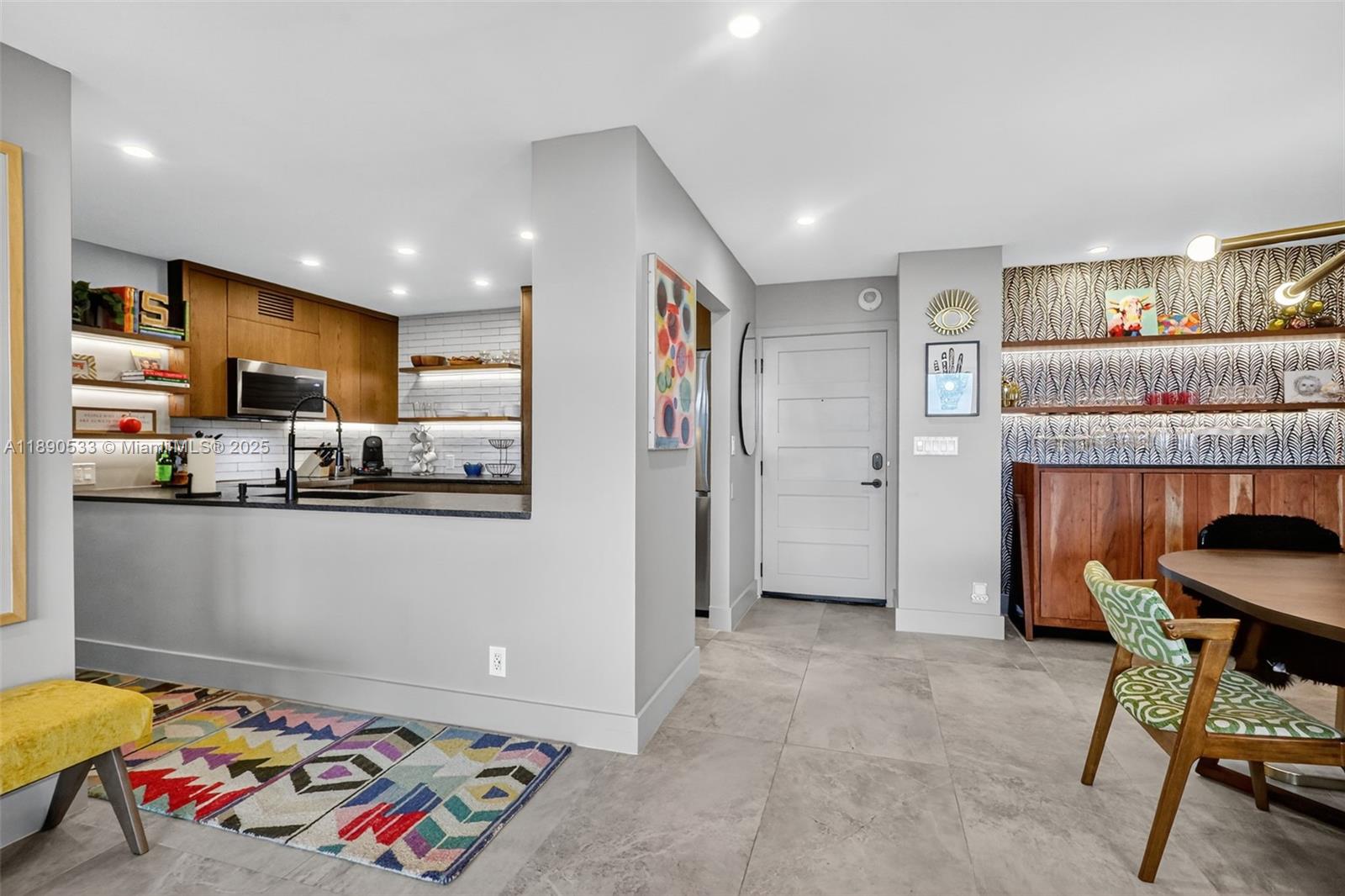 526 2 / 2 1521 sq. ft. $ 2025-10-05 0 foto