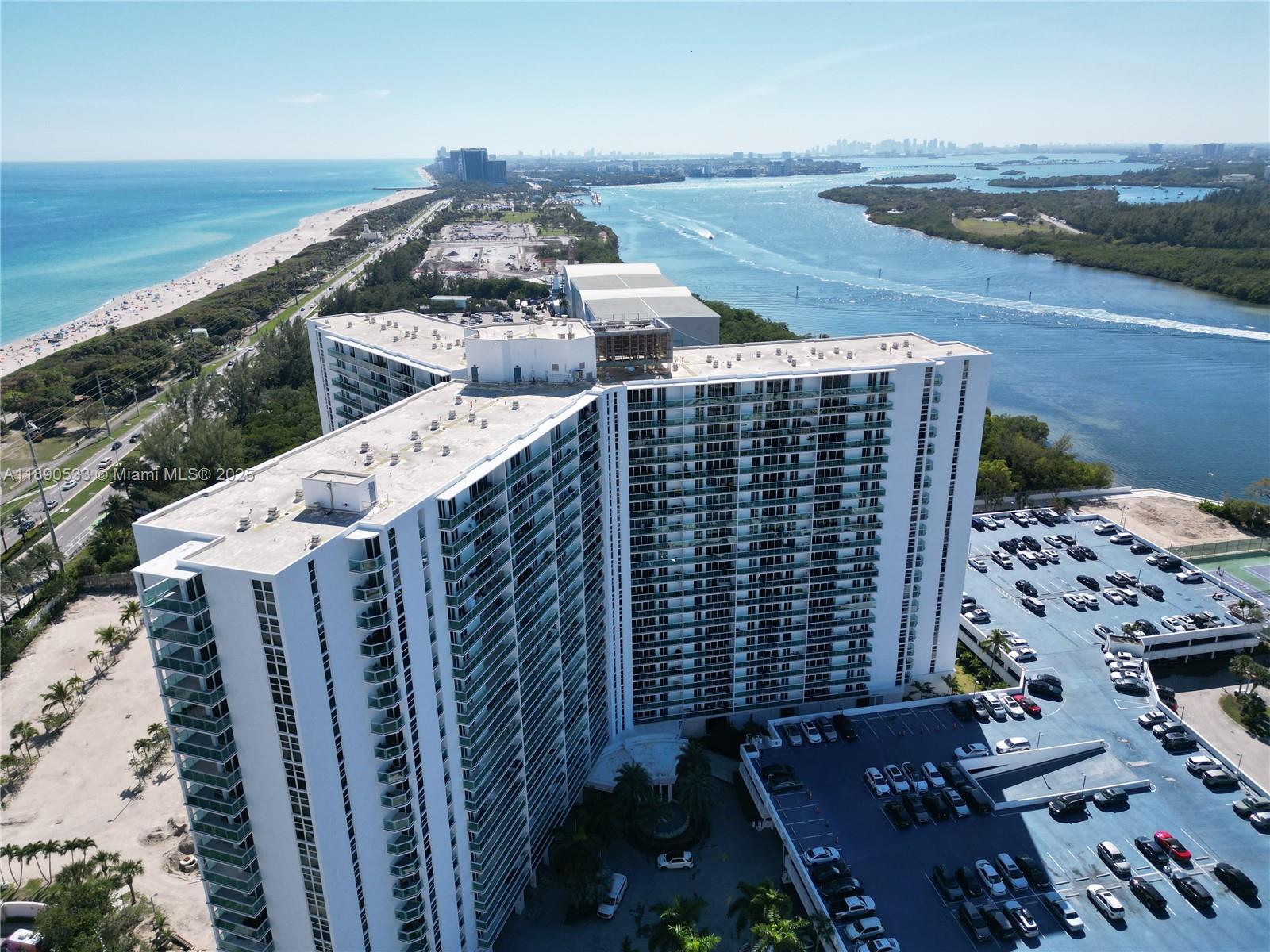 526 2 / 2 1521 sq. ft. $ 2025-10-05 0 foto