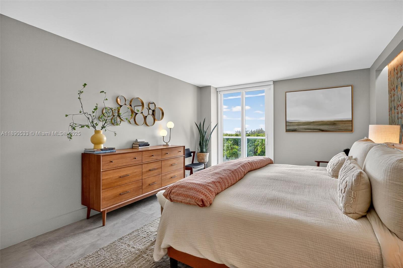 526 2 / 2 1521 sq. ft. $ 2025-10-05 0 foto