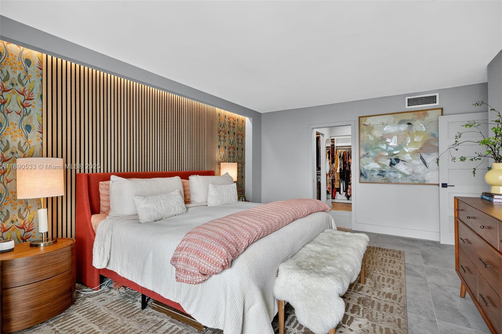 526 2 / 2 1521 sq. ft. $ 2025-10-05 0 foto