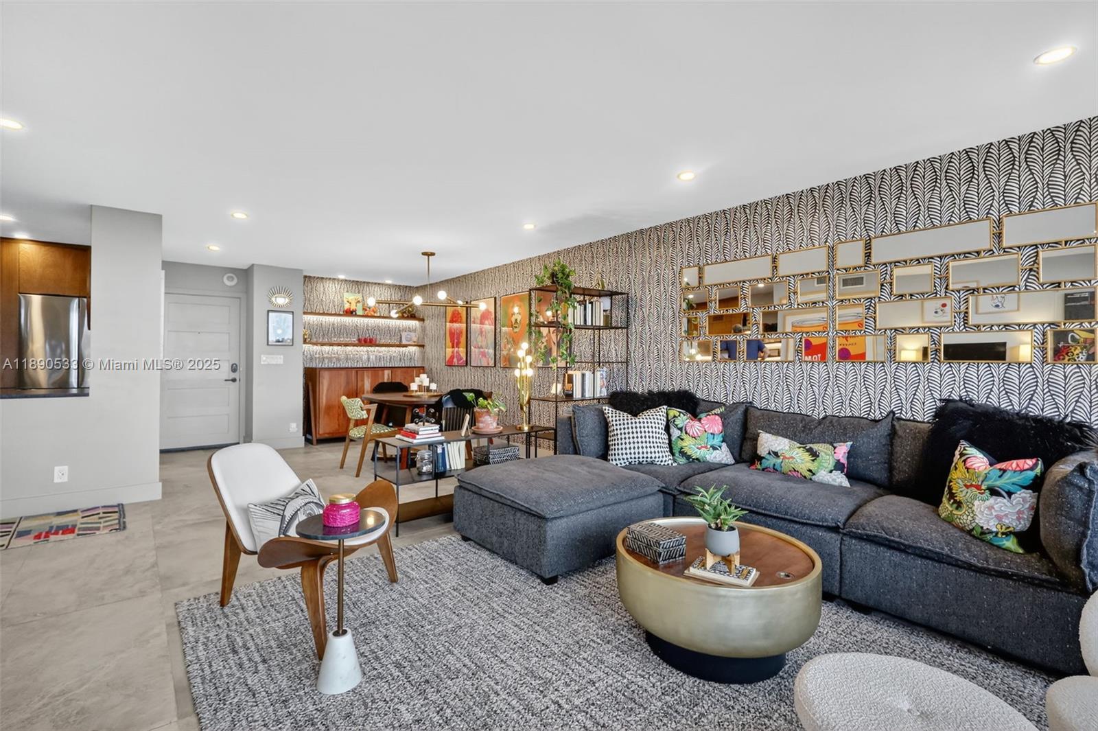 526 2 / 2 1521 sq. ft. $ 2025-10-05 0 foto