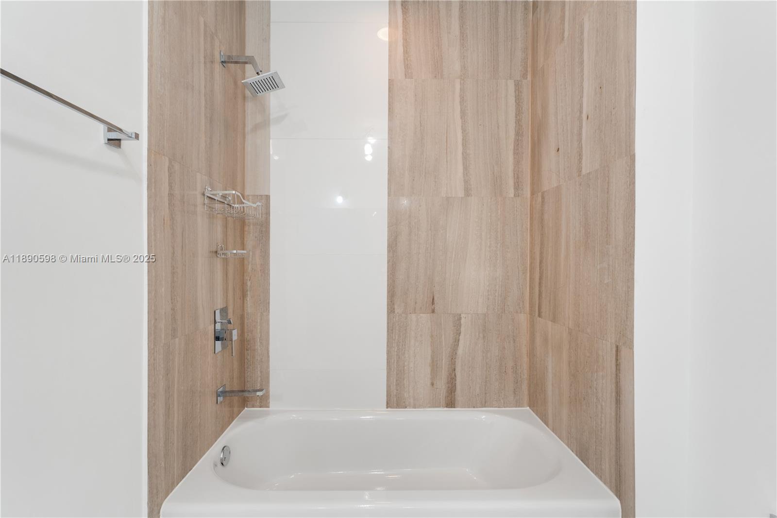 See details PH7 3 / 3 2129 sq. ft. $ 2026-01-12 0 Photo