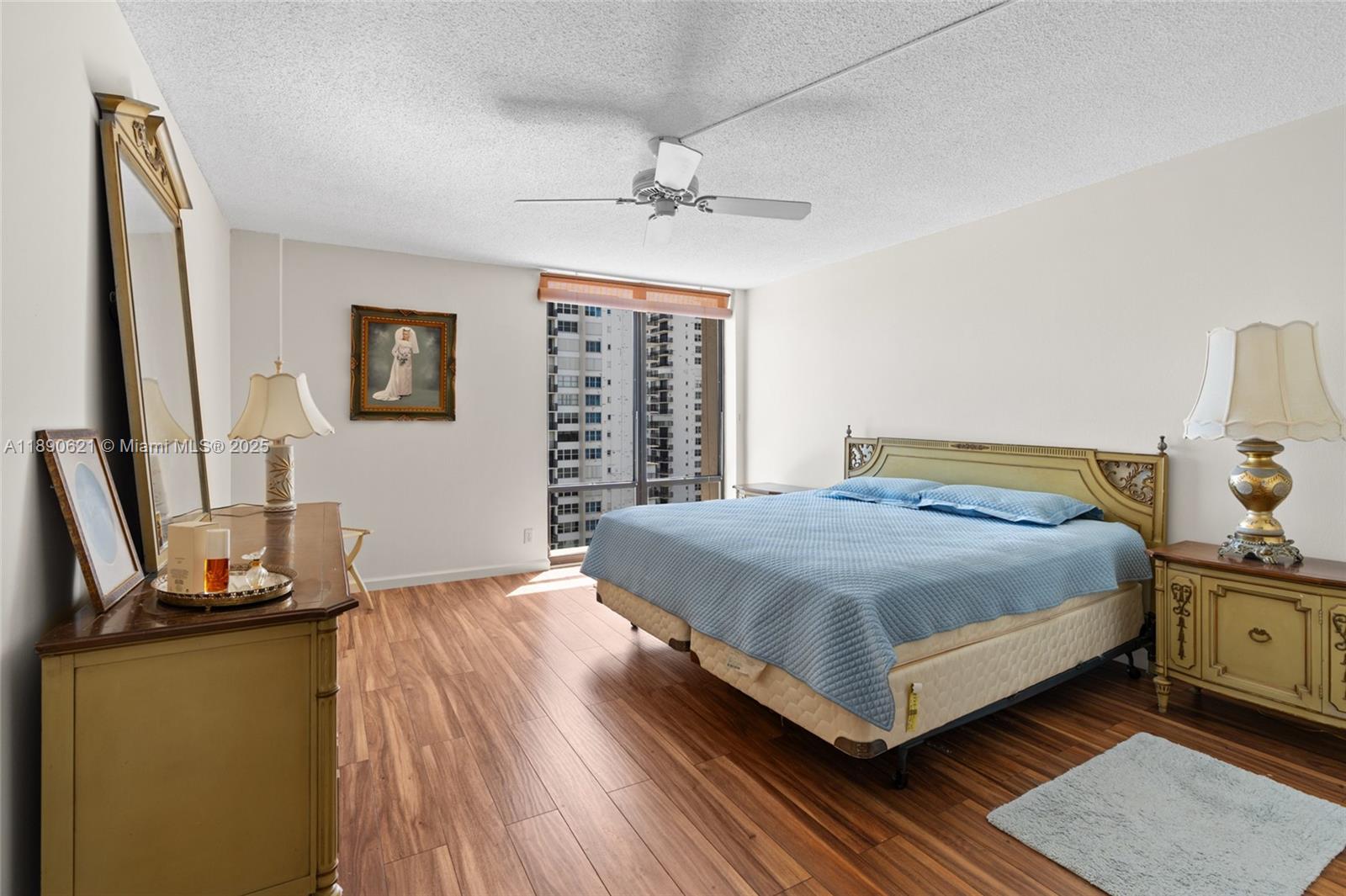Photo of 1600 Ocean Dr  #15J, Hollywood, Florida, 33019 - 