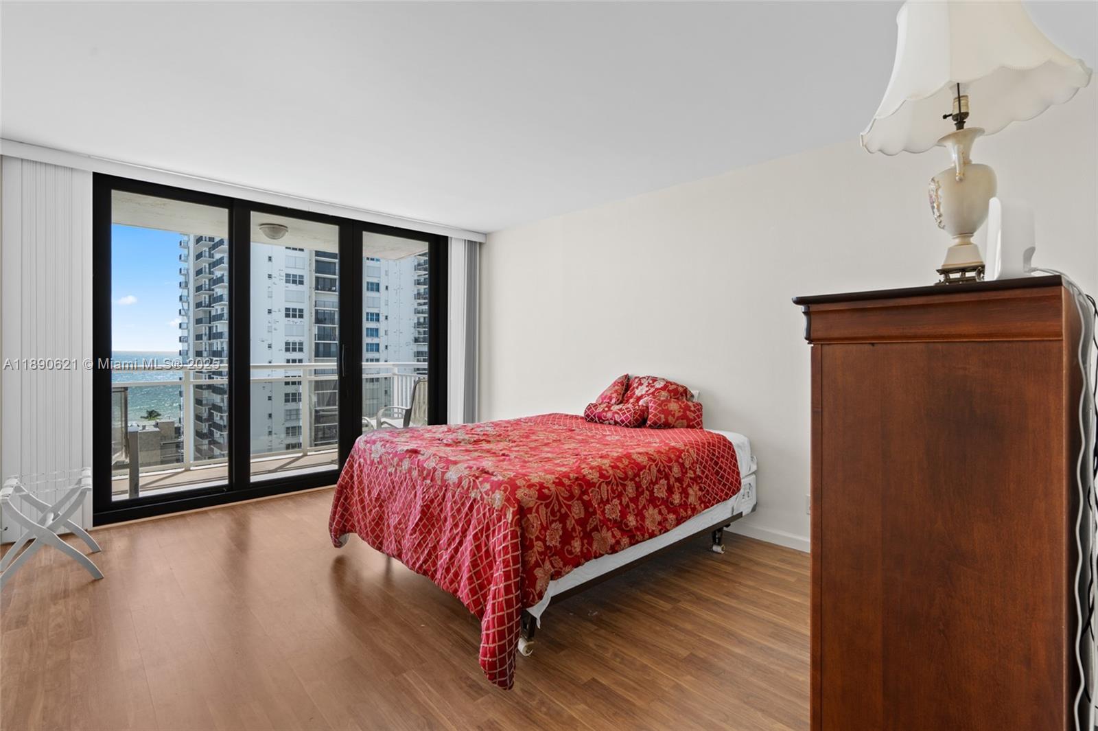Photo of 1600 Ocean Dr  #15J, Hollywood, Florida, 33019 - 