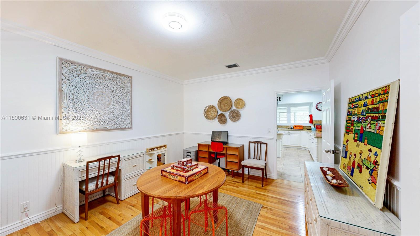 Подробнее / кв.футов $ 2025-10-05 0 Фото