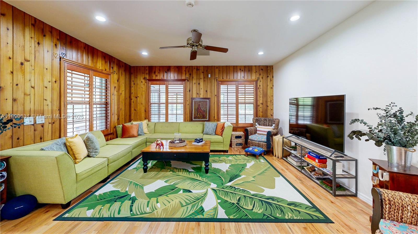 Подробнее / кв.футов $ 2025-10-05 0 Фото