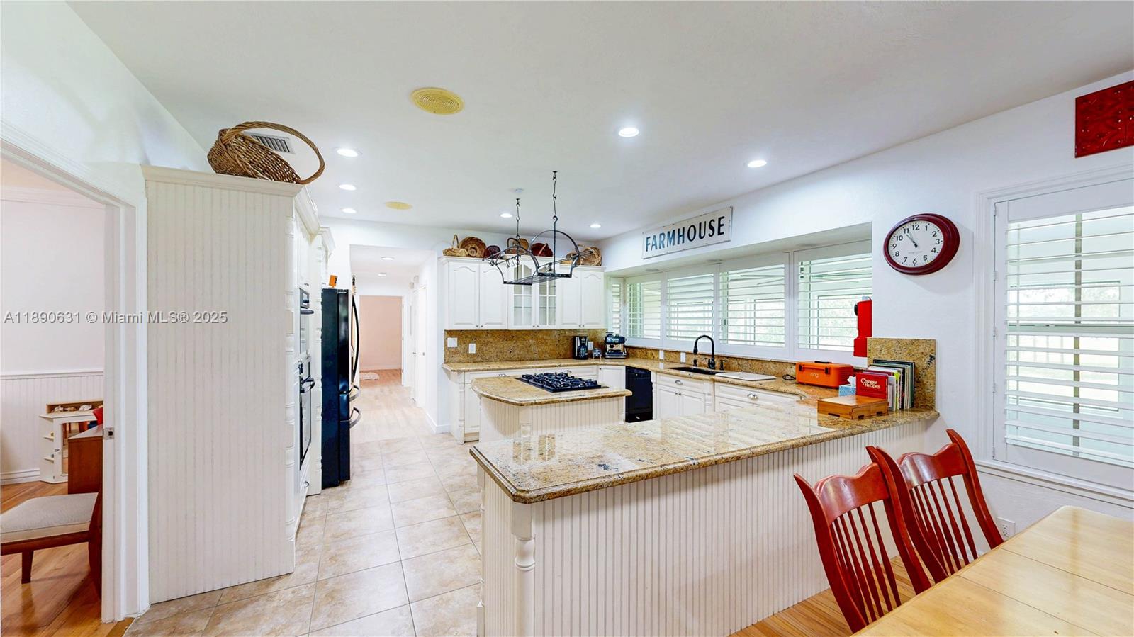 Подробнее / кв.футов $ 2025-10-05 0 Фото