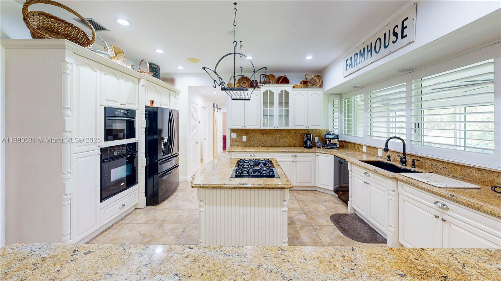 Подробнее / кв.футов $ 2025-10-05 0 Фото