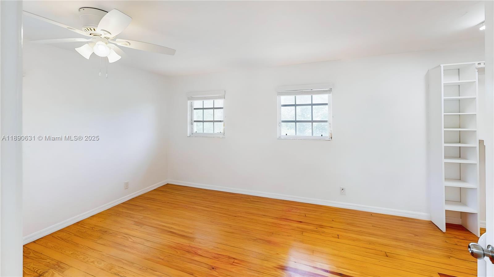 Подробнее / кв.футов $ 2025-10-05 0 Фото