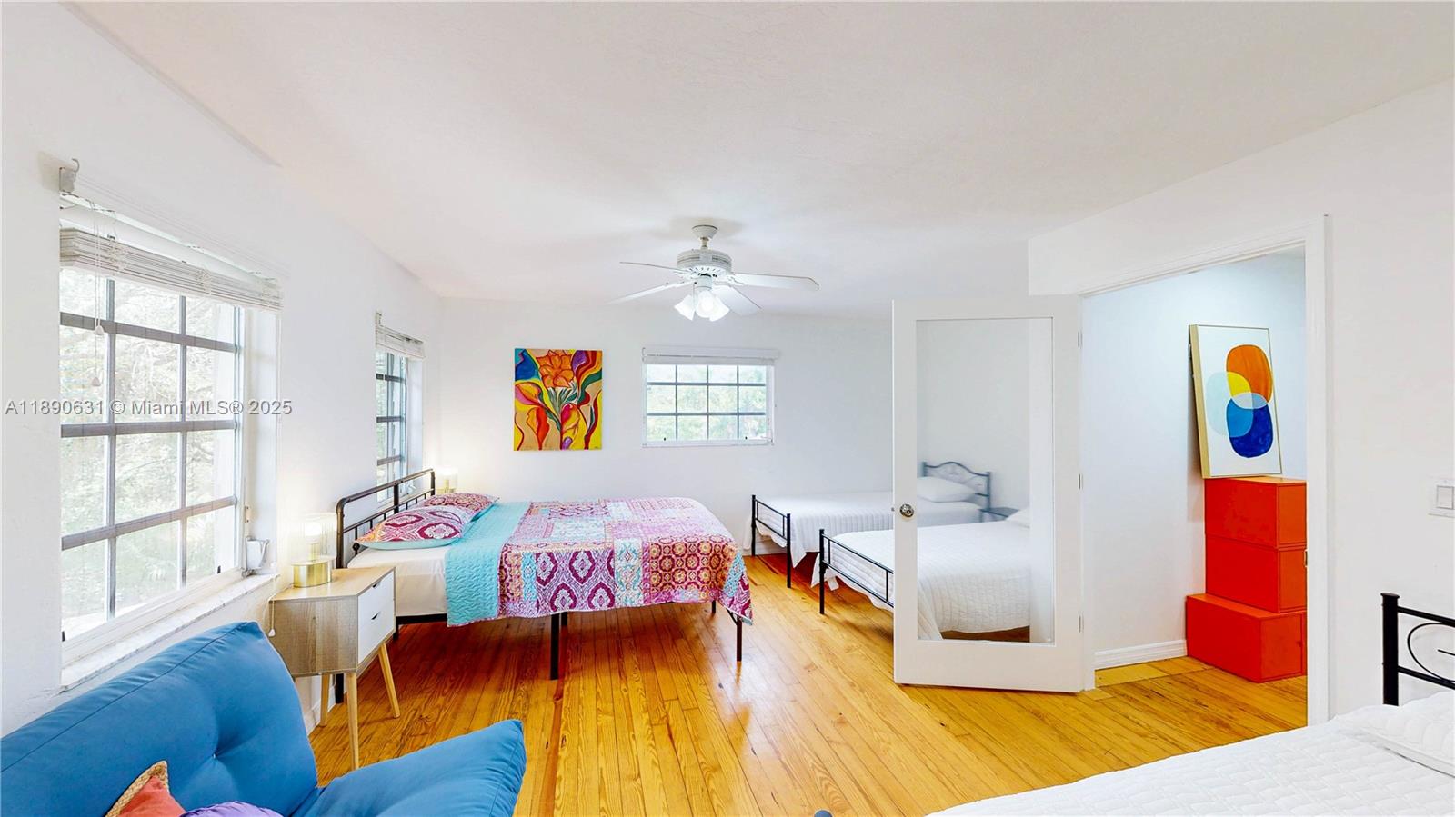 Подробнее / кв.футов $ 2025-10-05 0 Фото