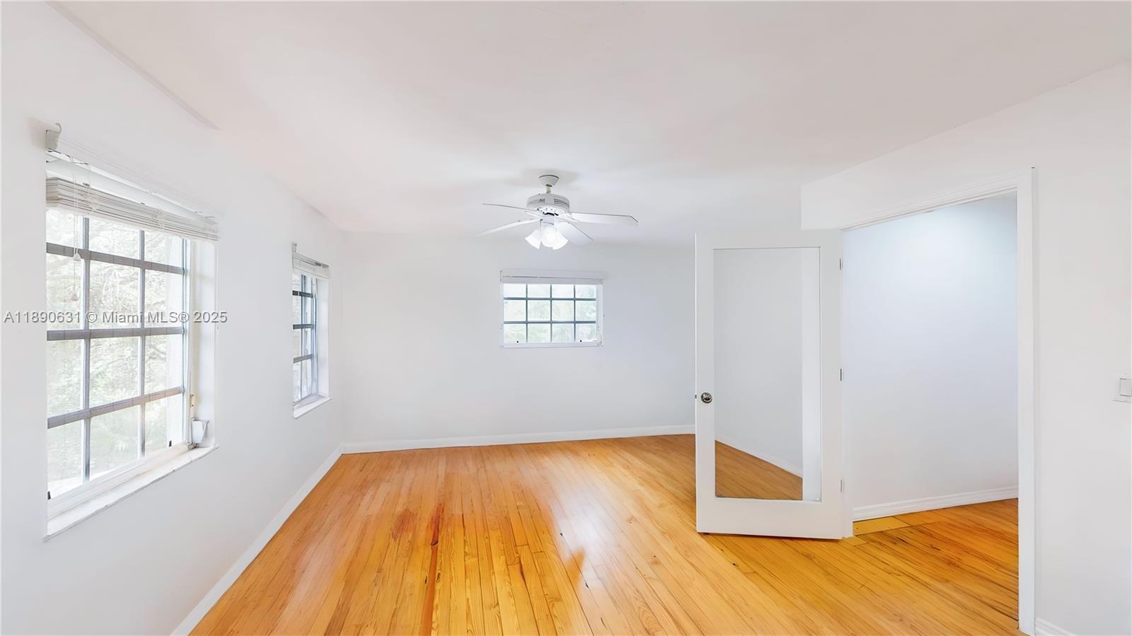 Подробнее / кв.футов $ 2025-10-05 0 Фото