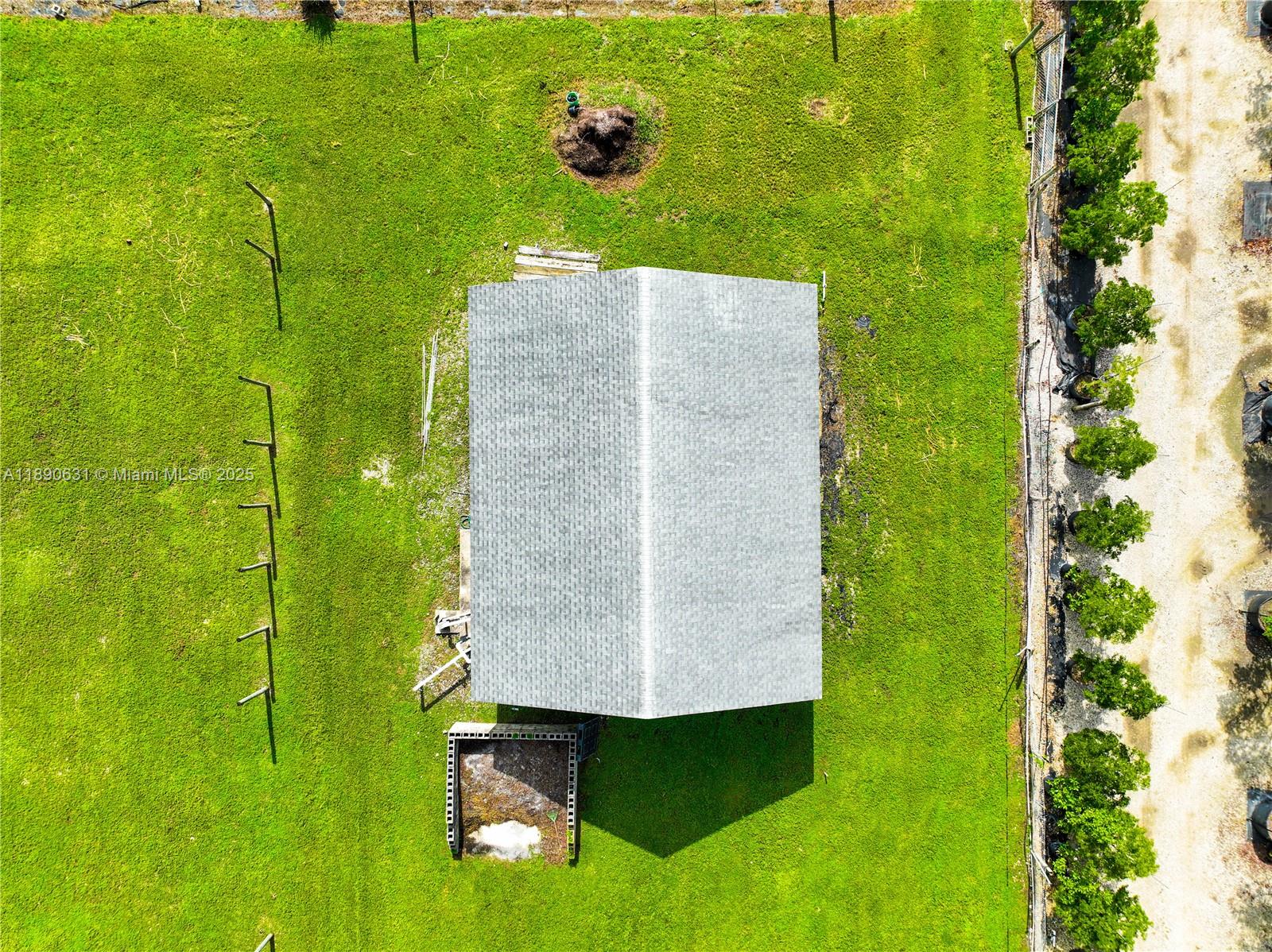 Подробнее / кв.футов $ 2025-10-05 0 Фото