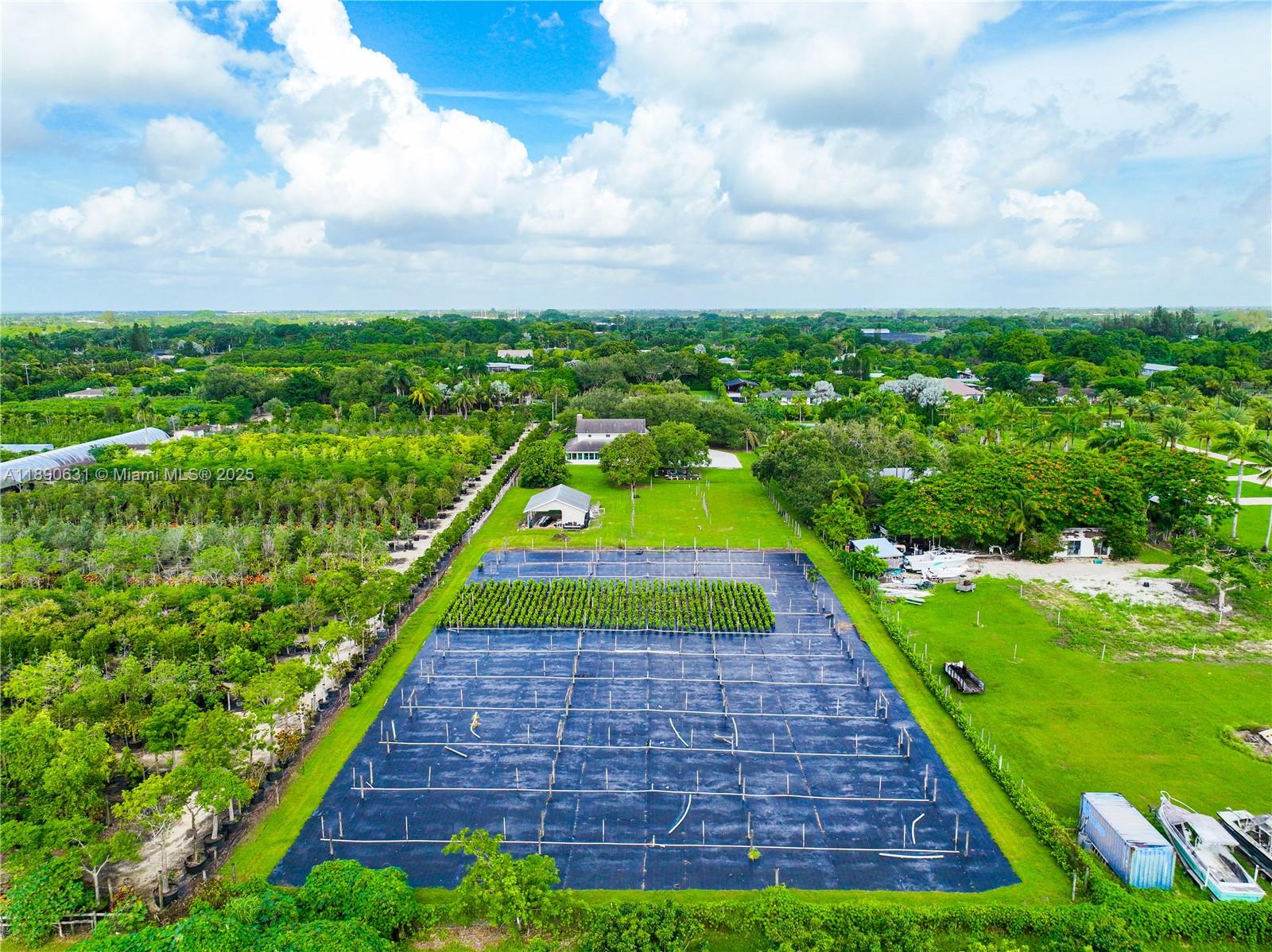 Подробнее / кв.футов $ 2025-10-05 0 Фото