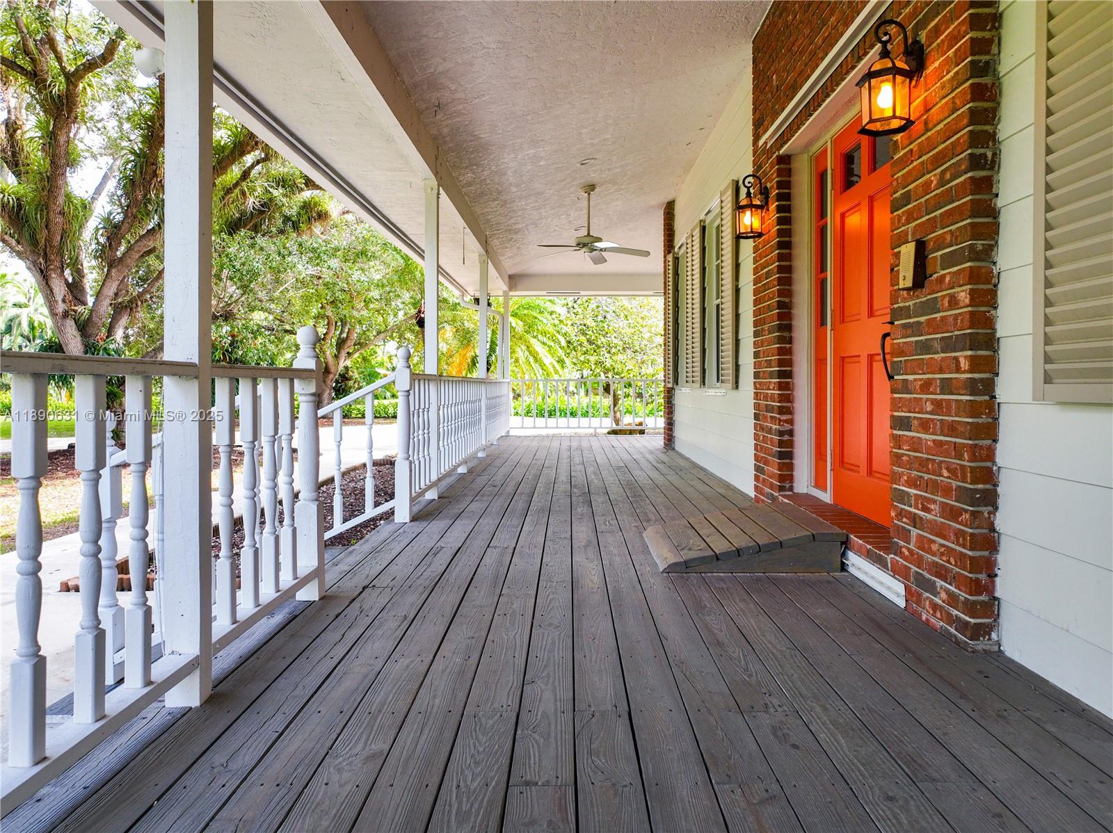 Подробнее / кв.футов $ 2025-10-05 0 Фото