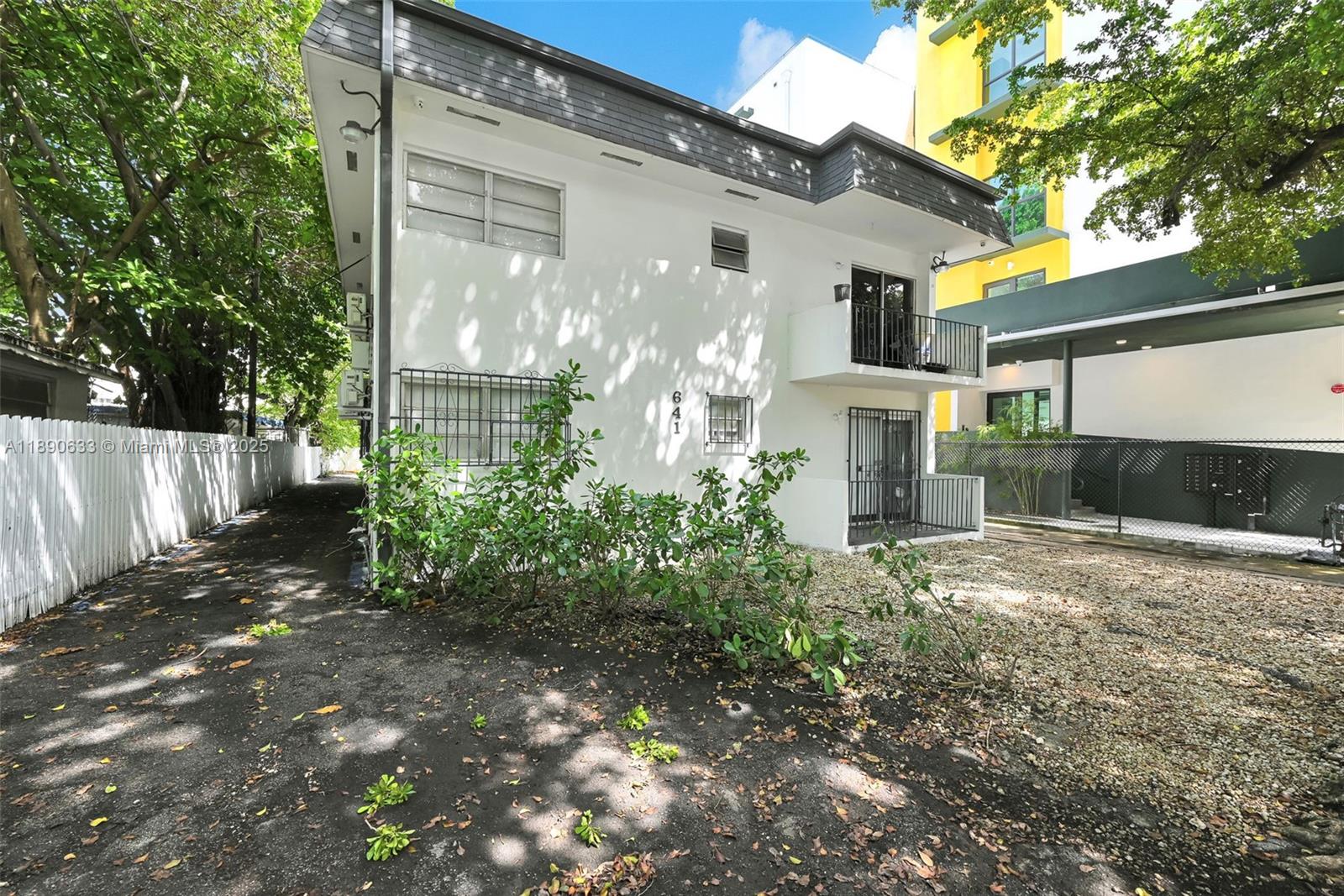   /  4688 sq. ft. $ 2025-10-05 0 Photo