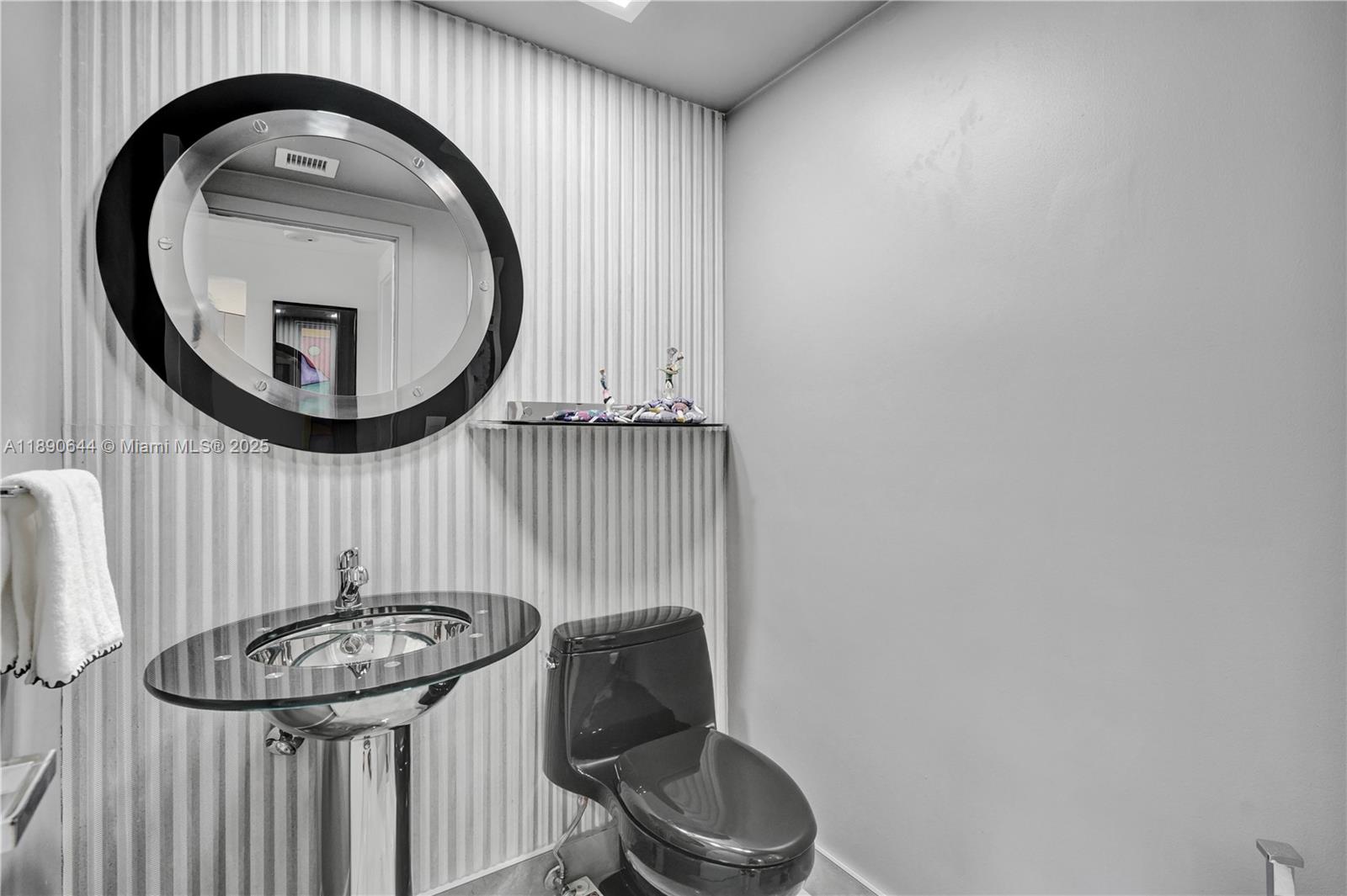 Photo of 20191 Country Club Dr  #2606, Aventura, Florida, 33180 - 