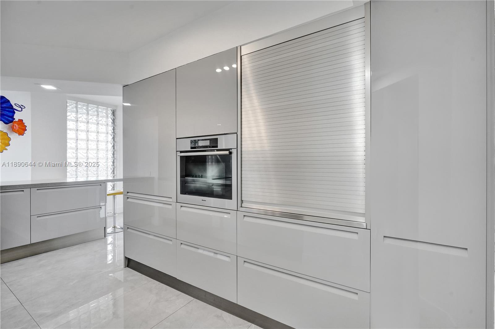 Photo of 20191 Country Club Dr  #2606, Aventura, Florida, 33180 - 