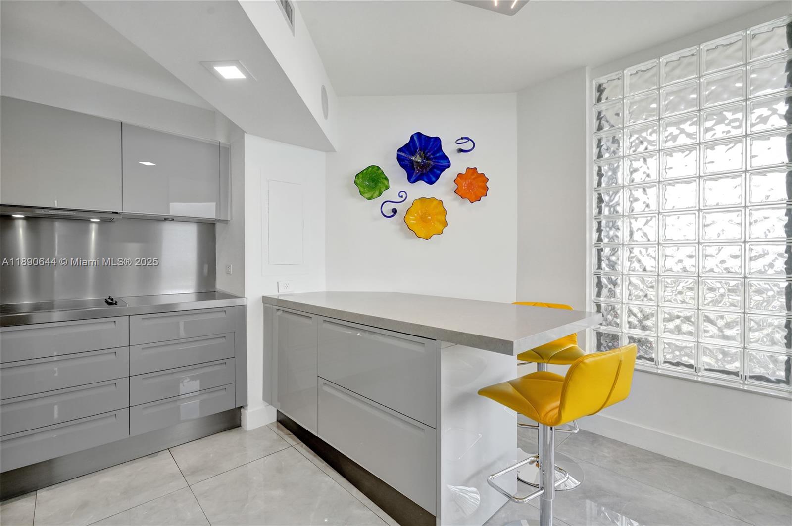 Photo of 20191 Country Club Dr  #2606, Aventura, Florida, 33180 - 