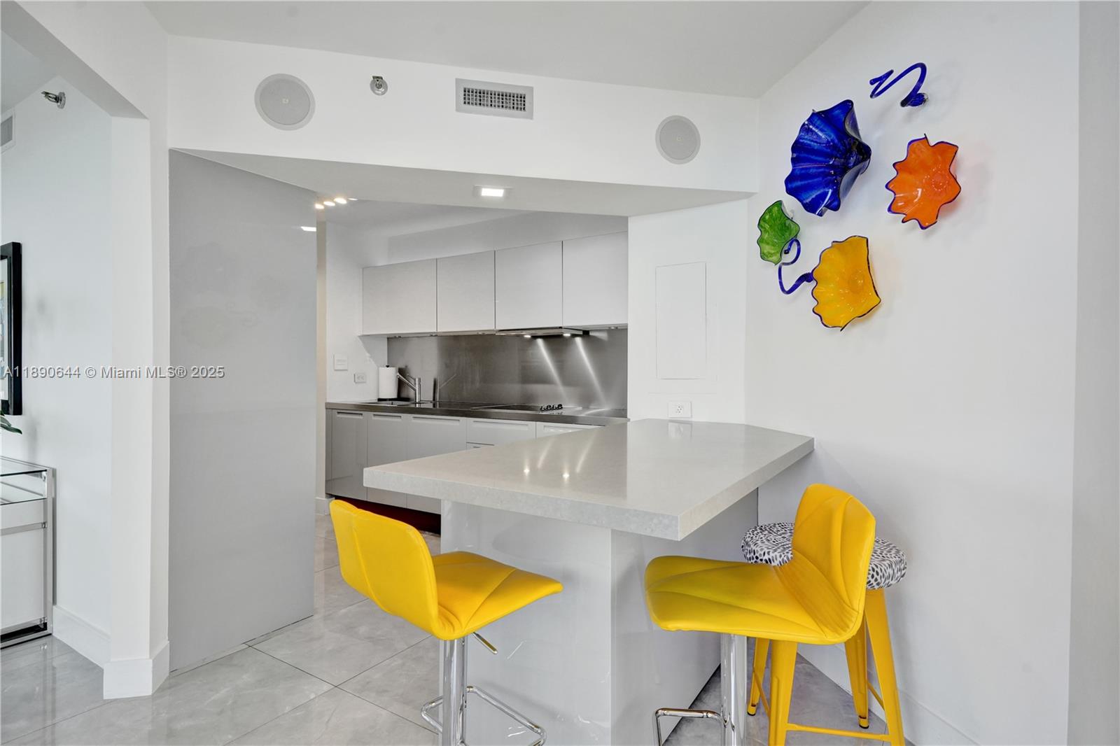 Photo of 20191 Country Club Dr  #2606, Aventura, Florida, 33180 - 