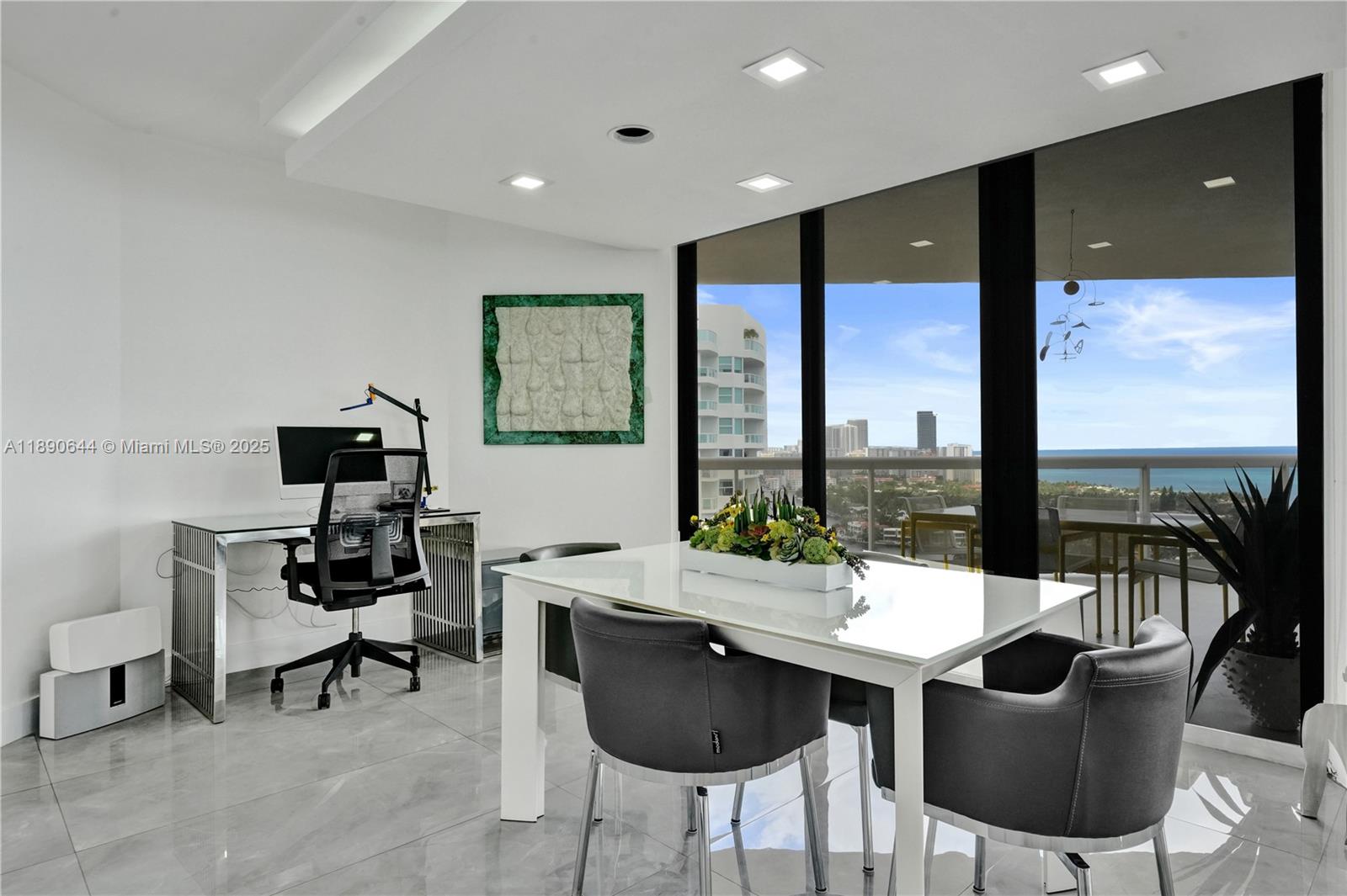 Photo of 20191 Country Club Dr  #2606, Aventura, Florida, 33180 - 