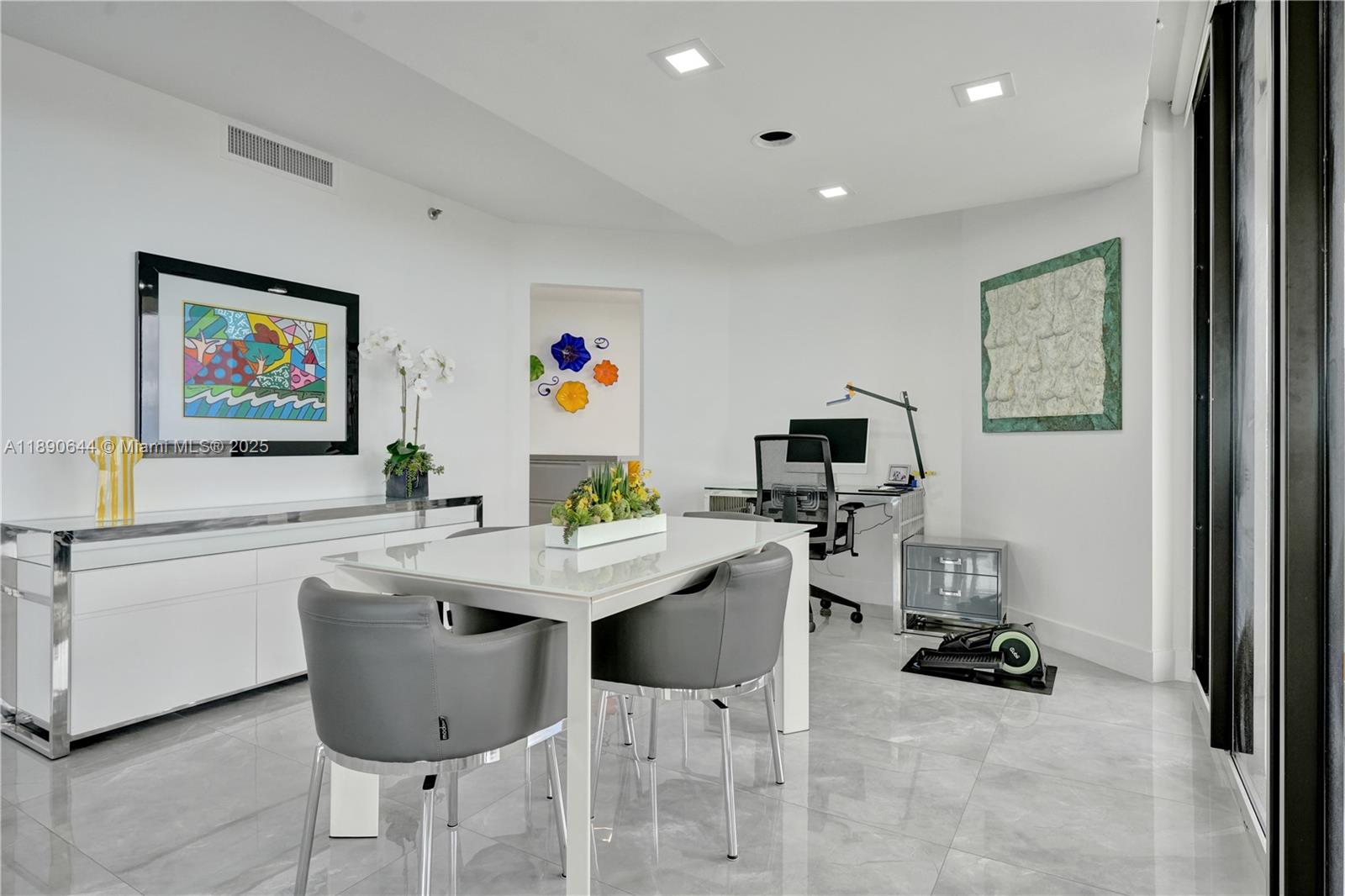 Photo of 20191 Country Club Dr  #2606, Aventura, Florida, 33180 - 