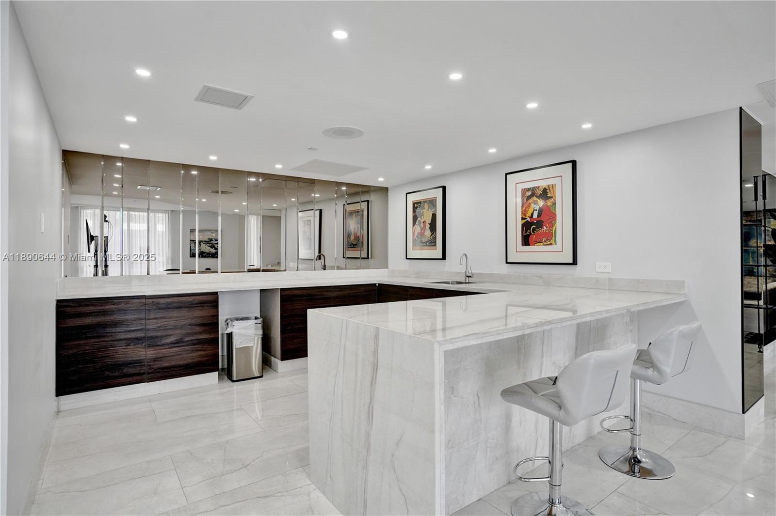 Photo of 20191 Country Club Dr  #2606, Aventura, Florida, 33180 - 