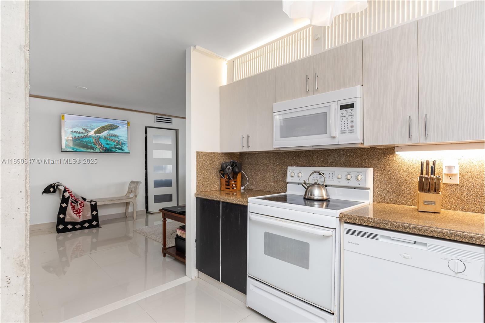 Photo of 2401 Ocean Dr  #1405, Hollywood, Florida, 33019 -