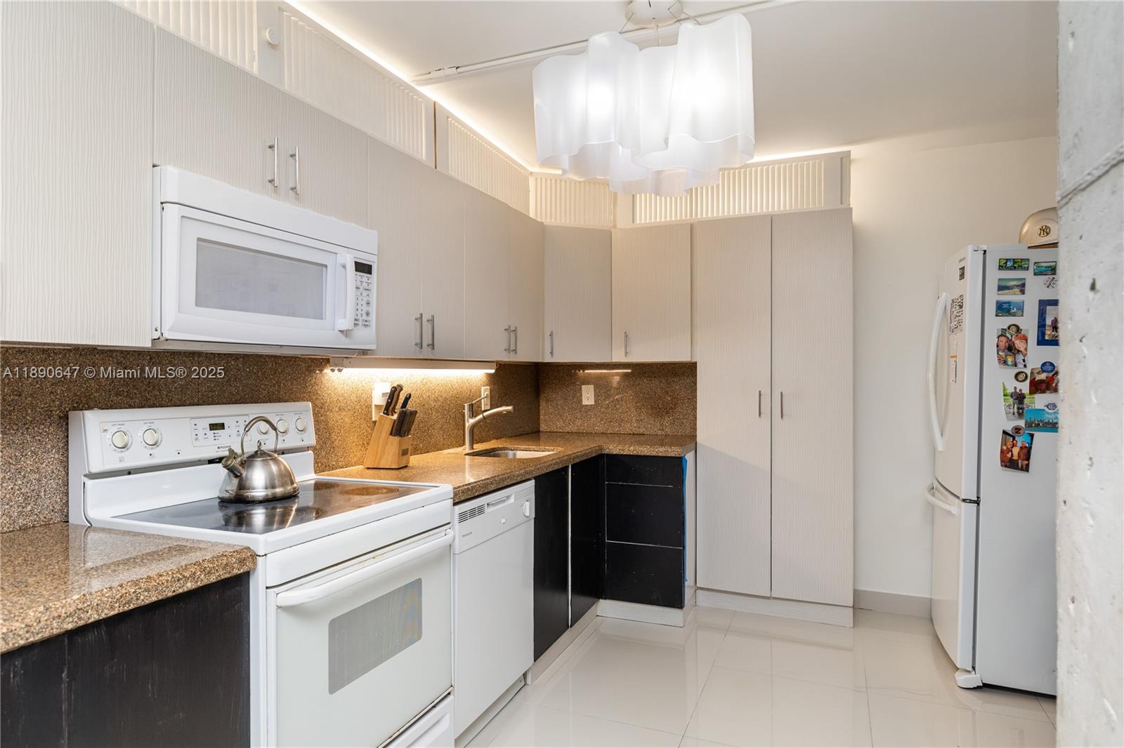 Photo of 2401 Ocean Dr  #1405, Hollywood, Florida, 33019 -