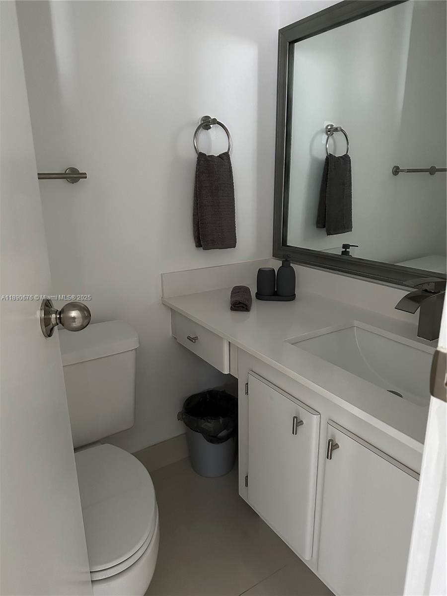 Photo of 20335 Country Club Dr  #1701, Aventura, Florida, 33180 - 