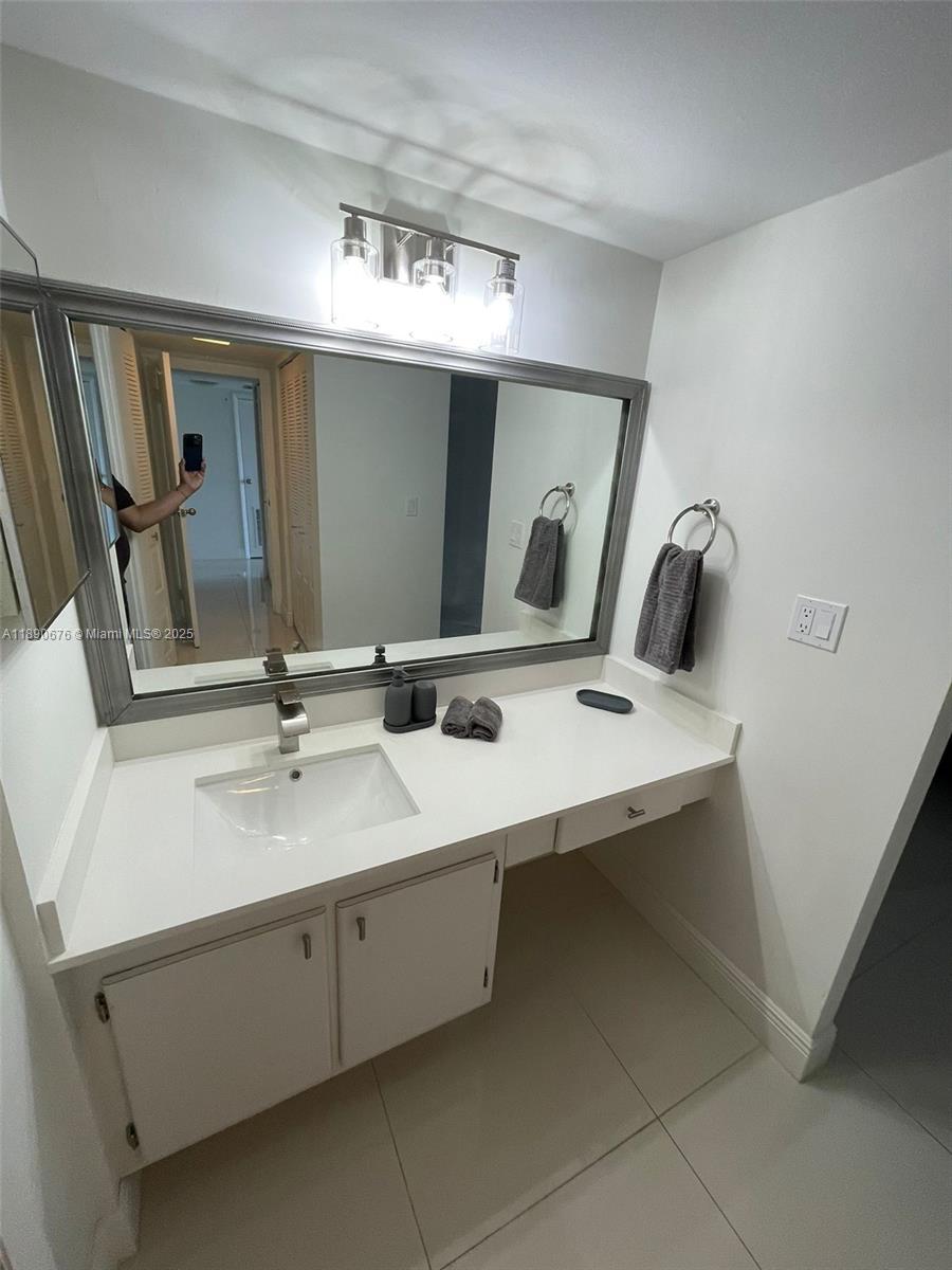 Photo of 20335 Country Club Dr  #1701, Aventura, Florida, 33180 - 