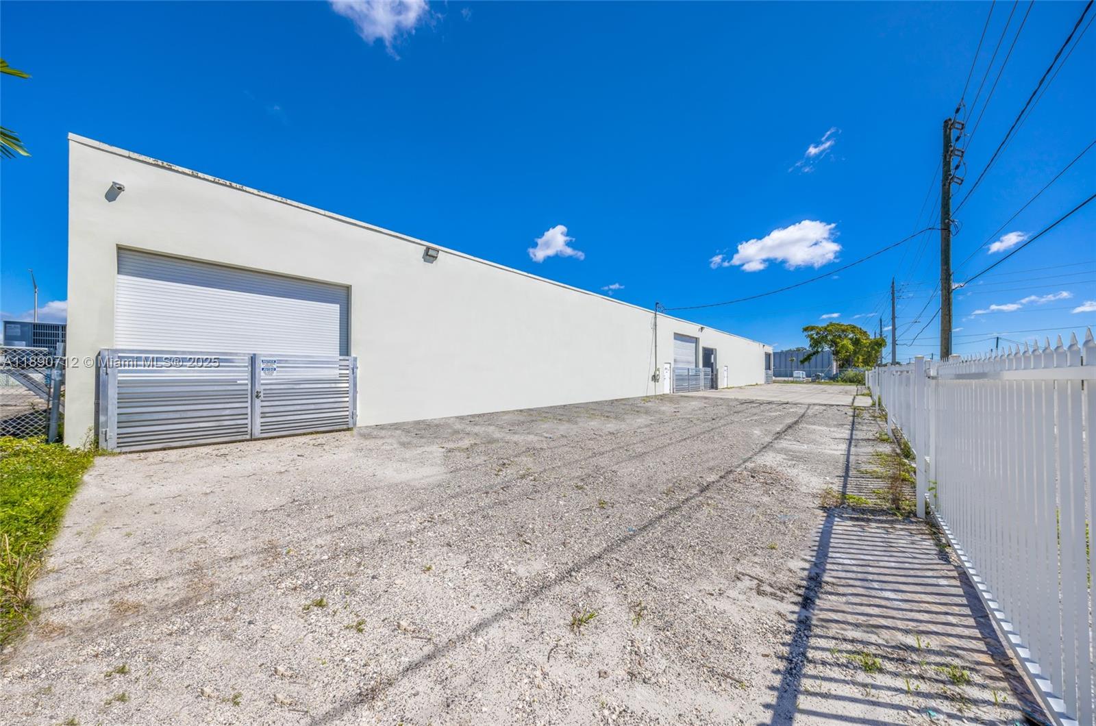   /   sq. ft. $ 2025-10-06 0 Photo