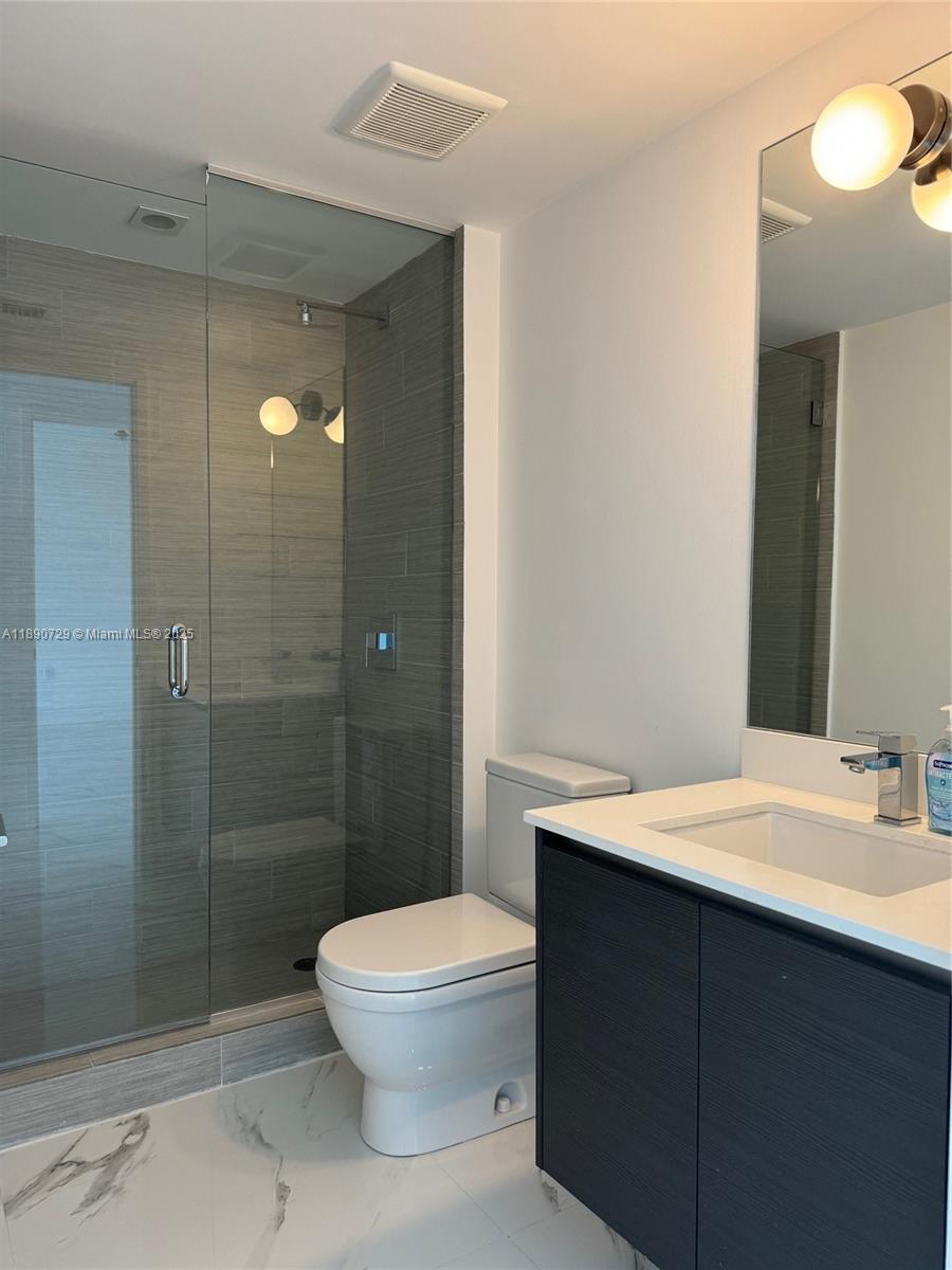 5-1003 3 / 3 1524 sq. ft. $ 2025-10-06 0 Photo