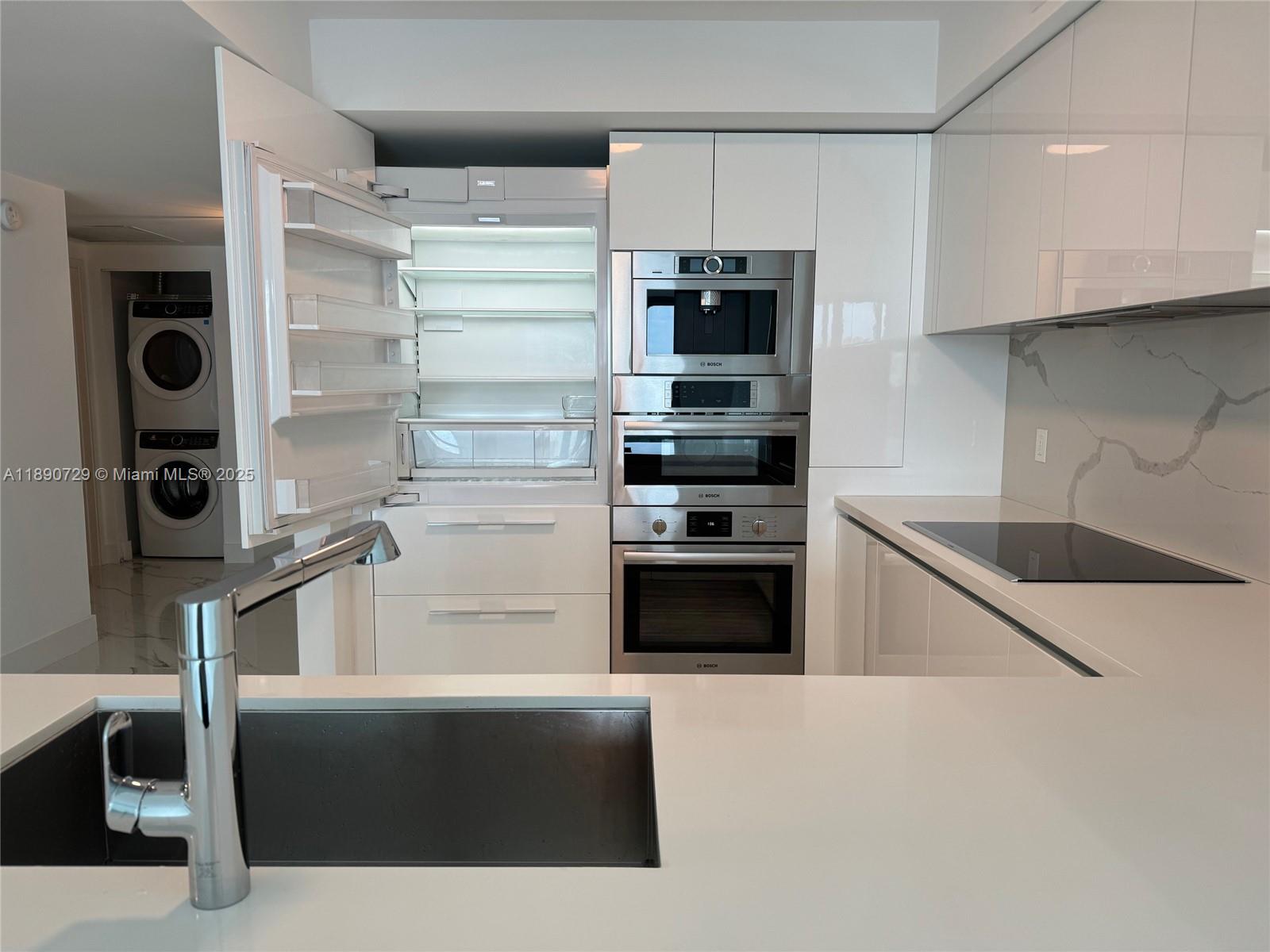 5-1003 3 / 3 1524 sq. ft. $ 2025-10-06 0 Photo