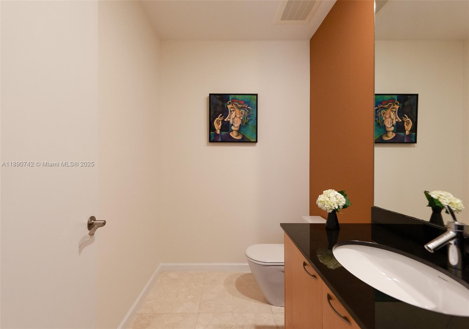 2502 3 / 4 1979 sq. ft. $ 2025-10-06 0 Photo