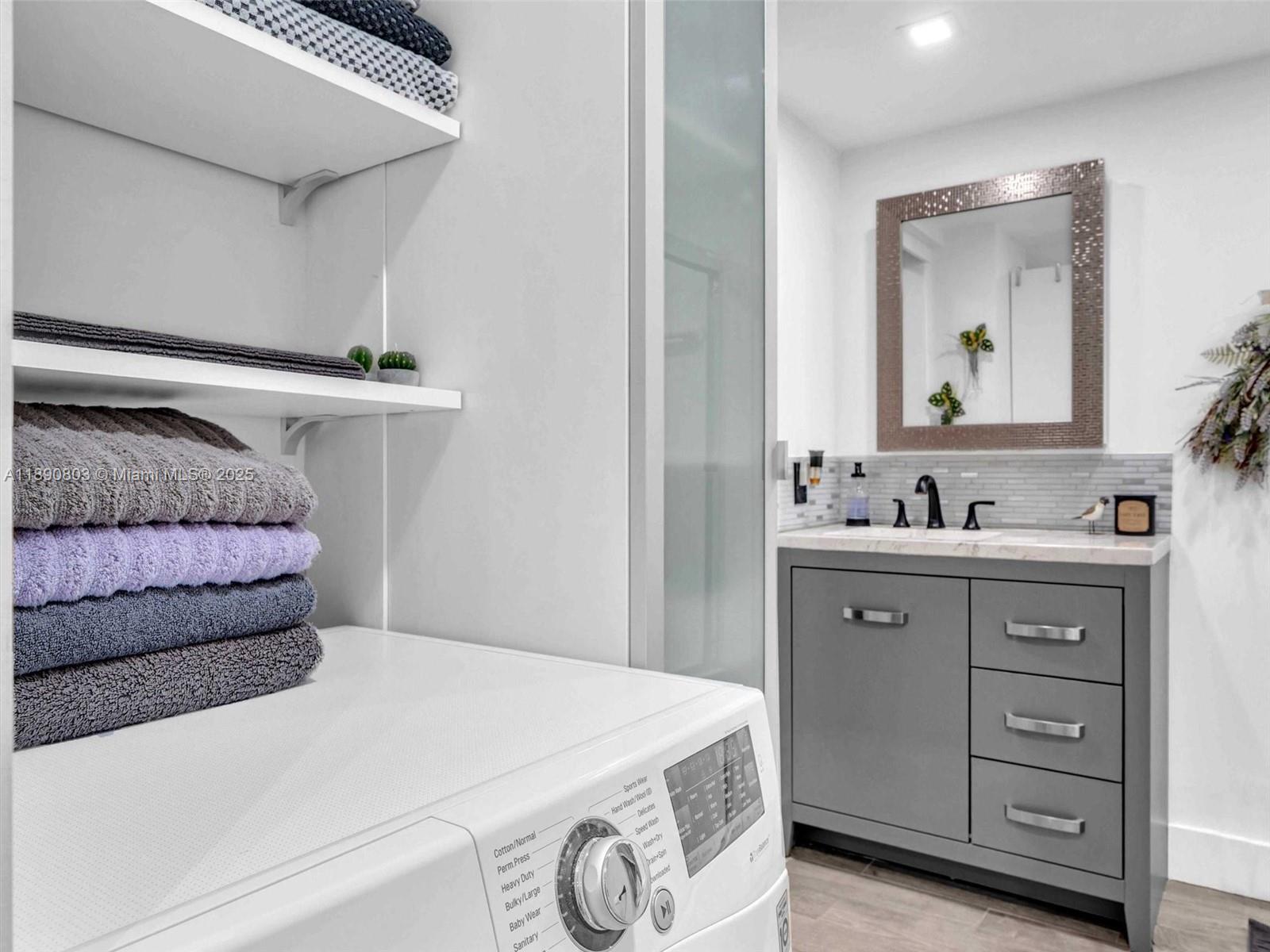 102 1 / 1 686 sq. ft. $ 2025-10-06 0 Photo