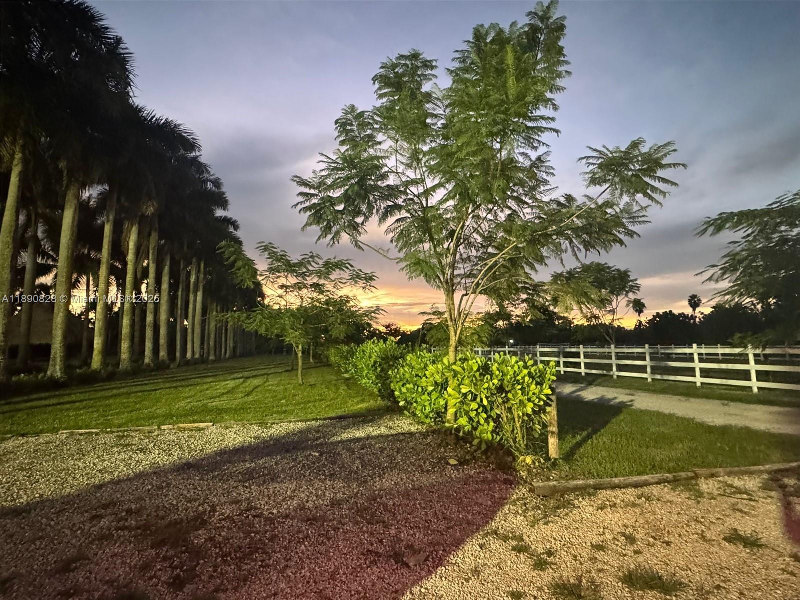   /   sq. ft. $ 2025-10-06 0 Photo