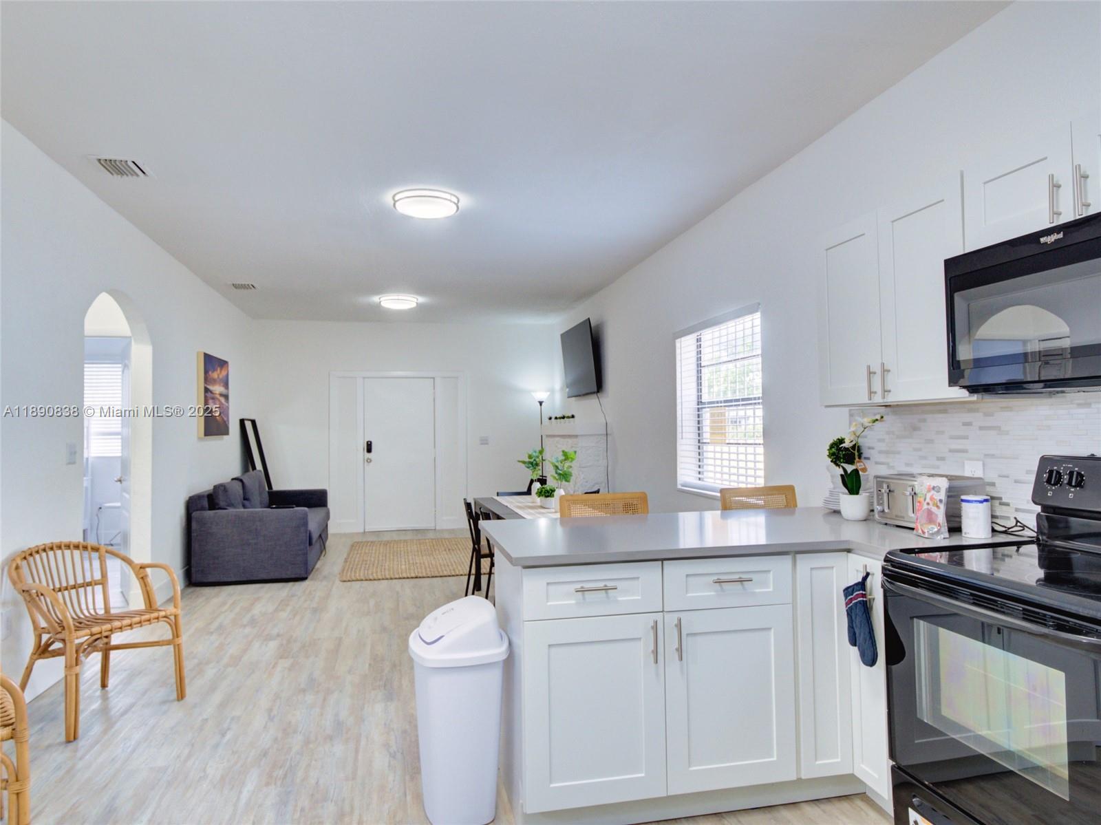 See details 1845 5 / 3 1629 sq. ft. $ 2025-10-06 0 Photo