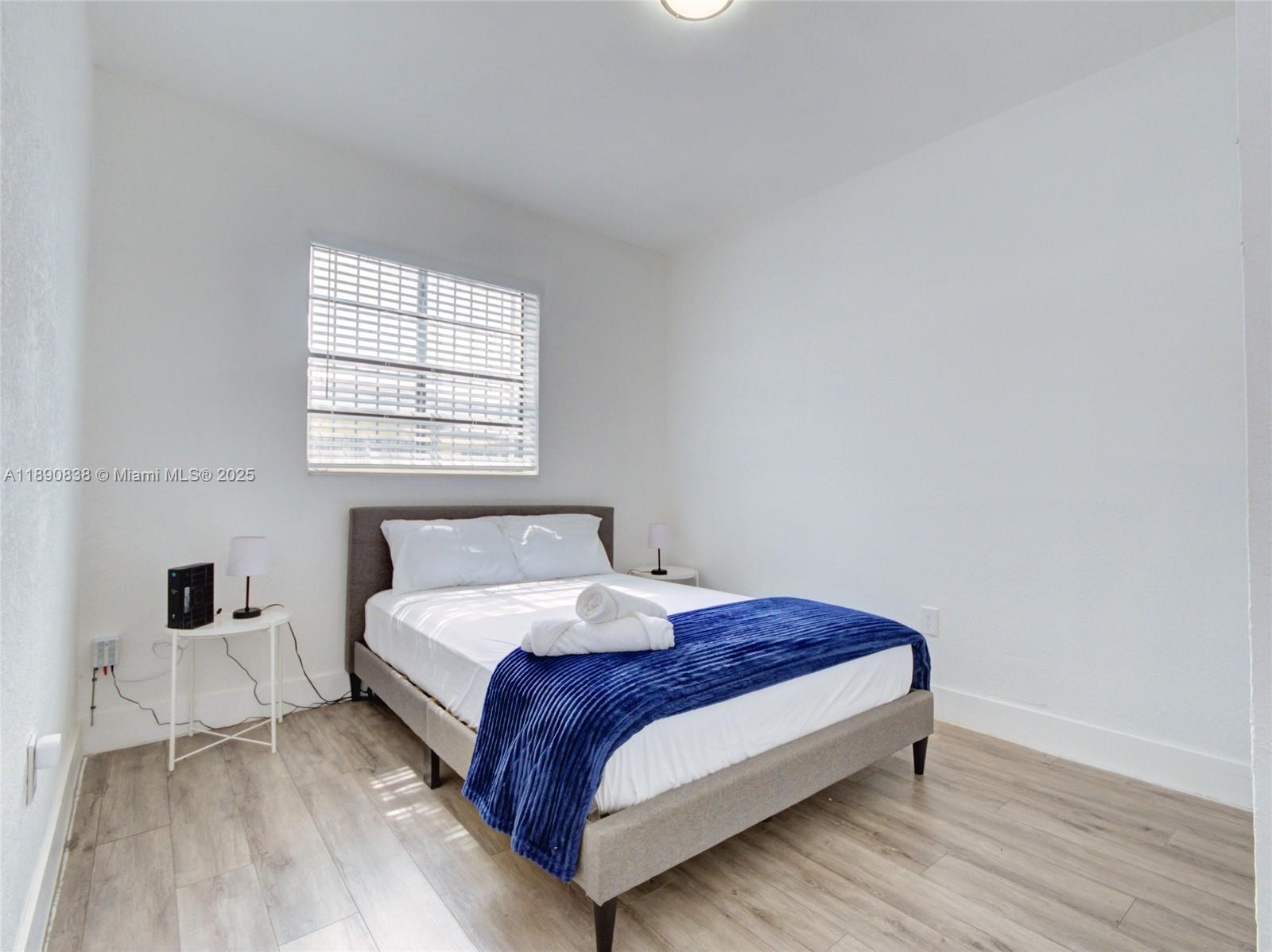 See details 1845 5 / 3 1629 sq. ft. $ 2025-10-06 0 Photo