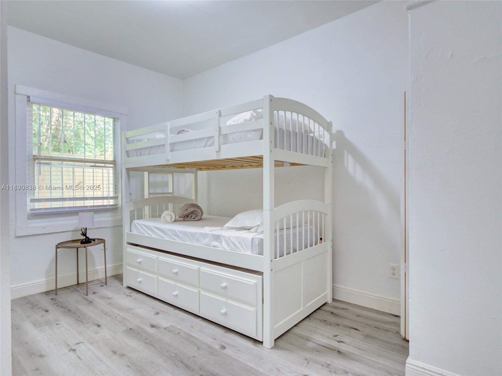 See details 1845 5 / 3 1629 sq. ft. $ 2025-10-06 0 Photo