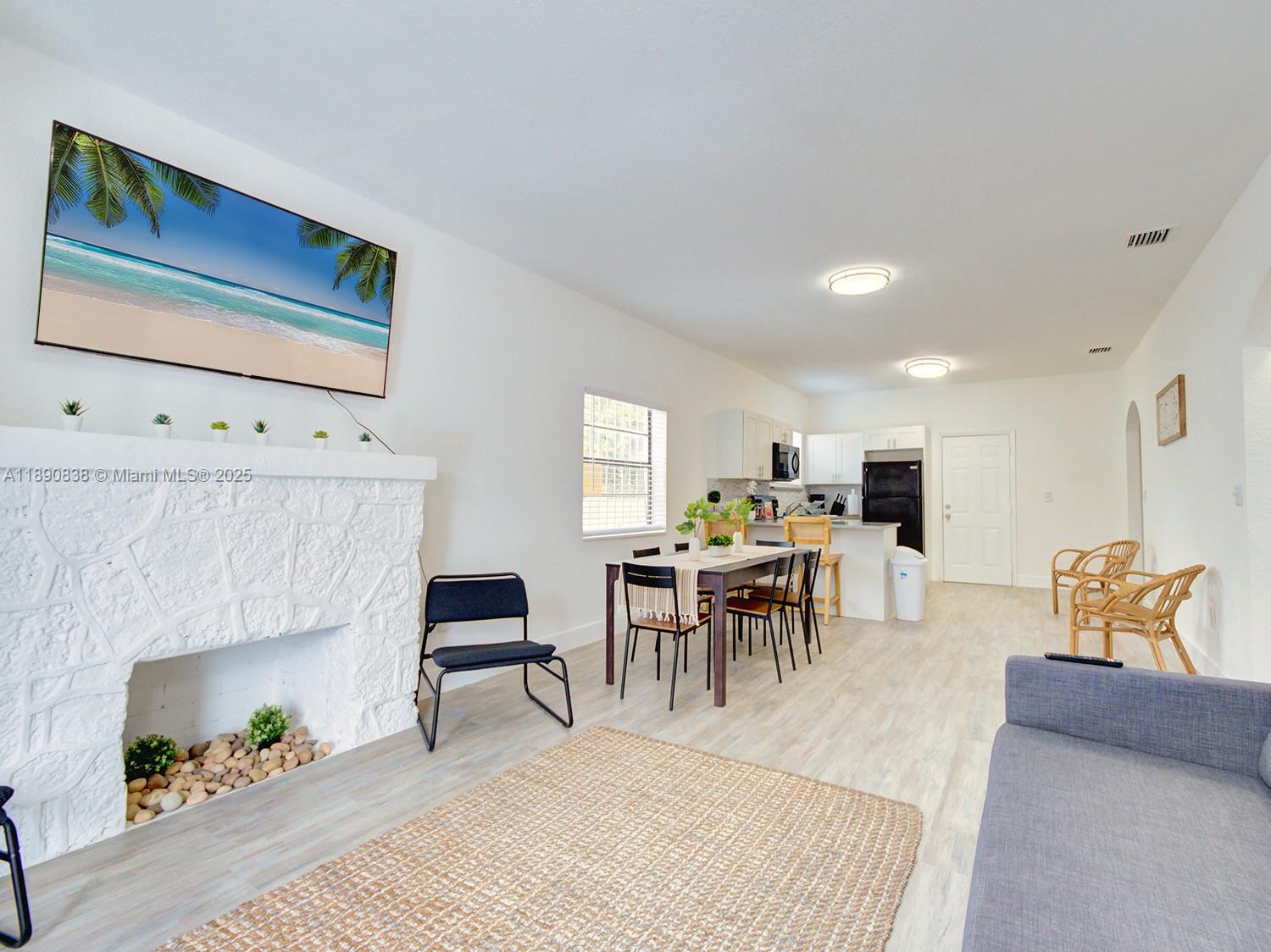 See details 1845 5 / 3 1629 sq. ft. $ 2025-10-06 0 Photo