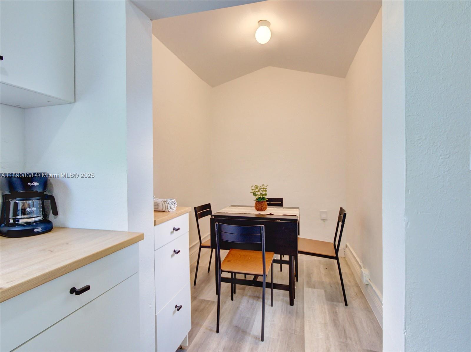 See details 1845 5 / 3 1629 sq. ft. $ 2025-10-06 0 Photo