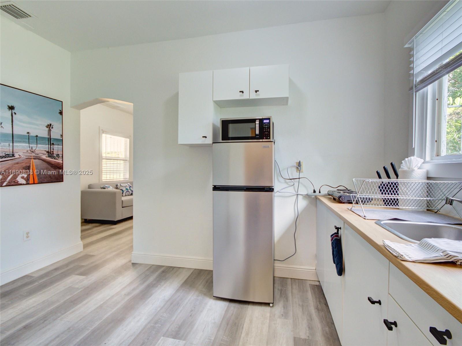 See details 1845 5 / 3 1629 sq. ft. $ 2025-10-06 0 Photo