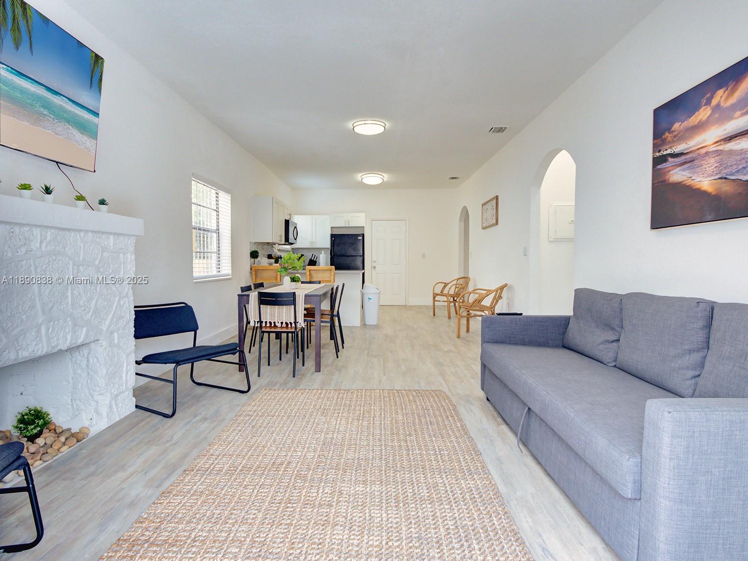 See details 1845 5 / 3 1629 sq. ft. $ 2025-10-06 0 Photo